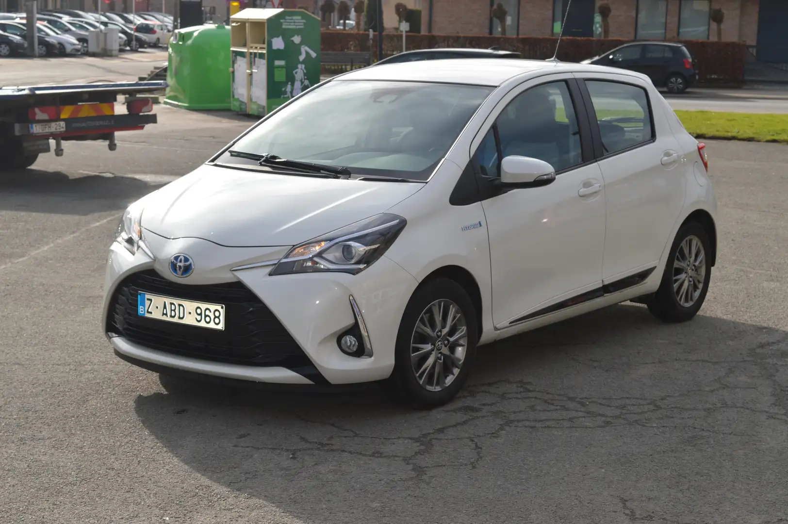 Toyota Yaris 1,5 HYBRIDE als nieuw!! weinig kms Blanc - 1