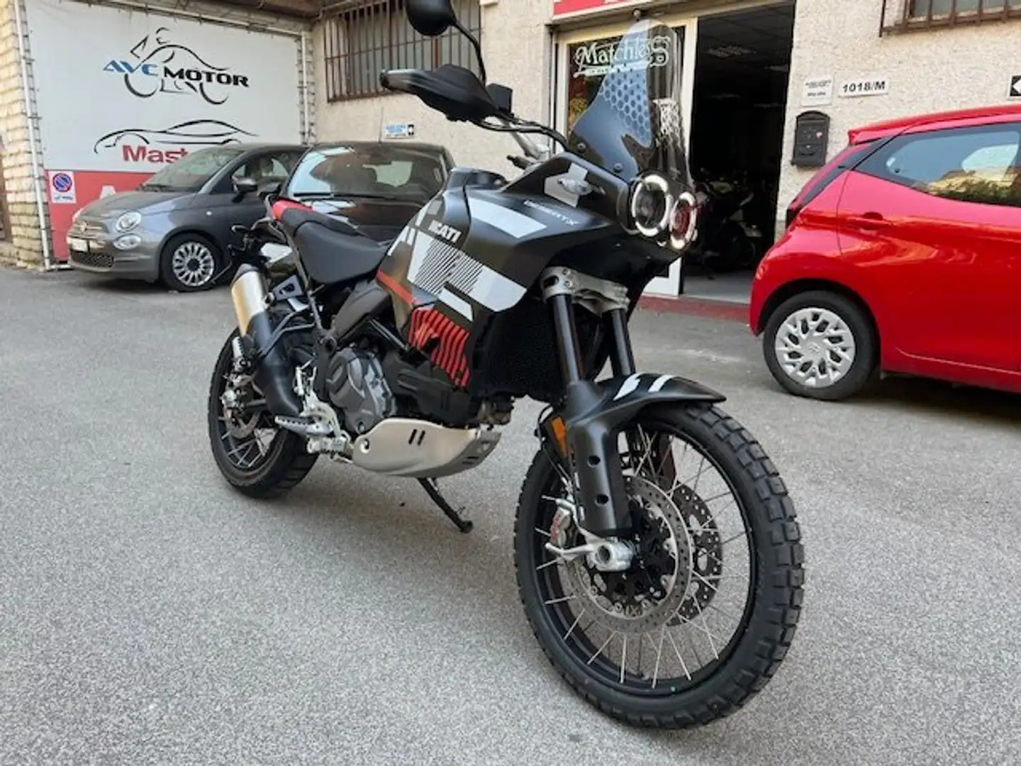 Ducati DesertX BLACK 06/24 KM.2 Negru - 1
