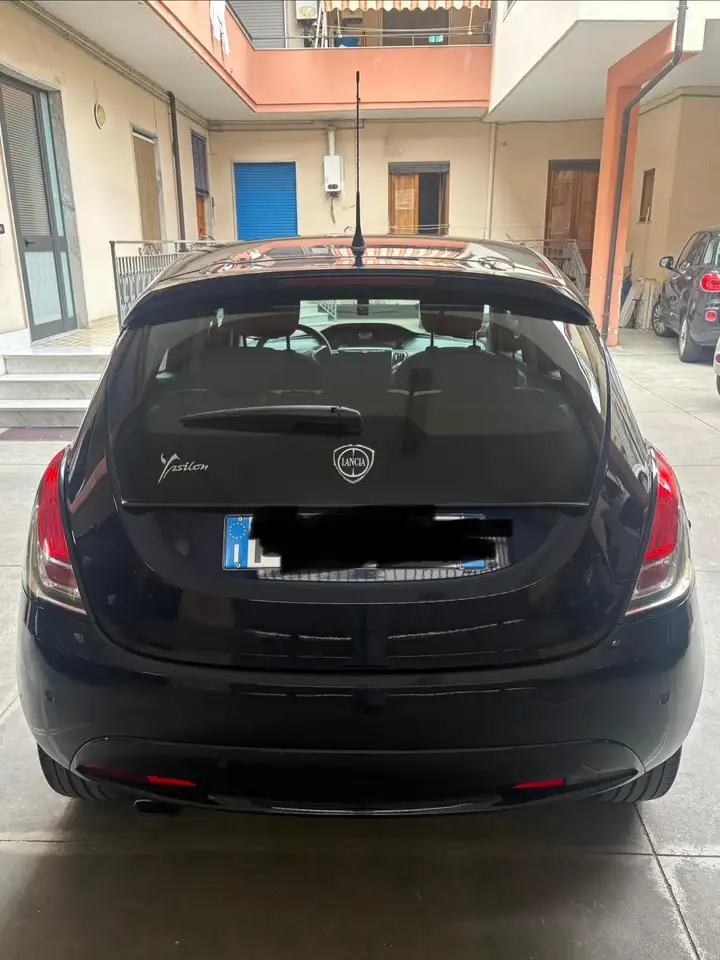 Lancia Ypsilon