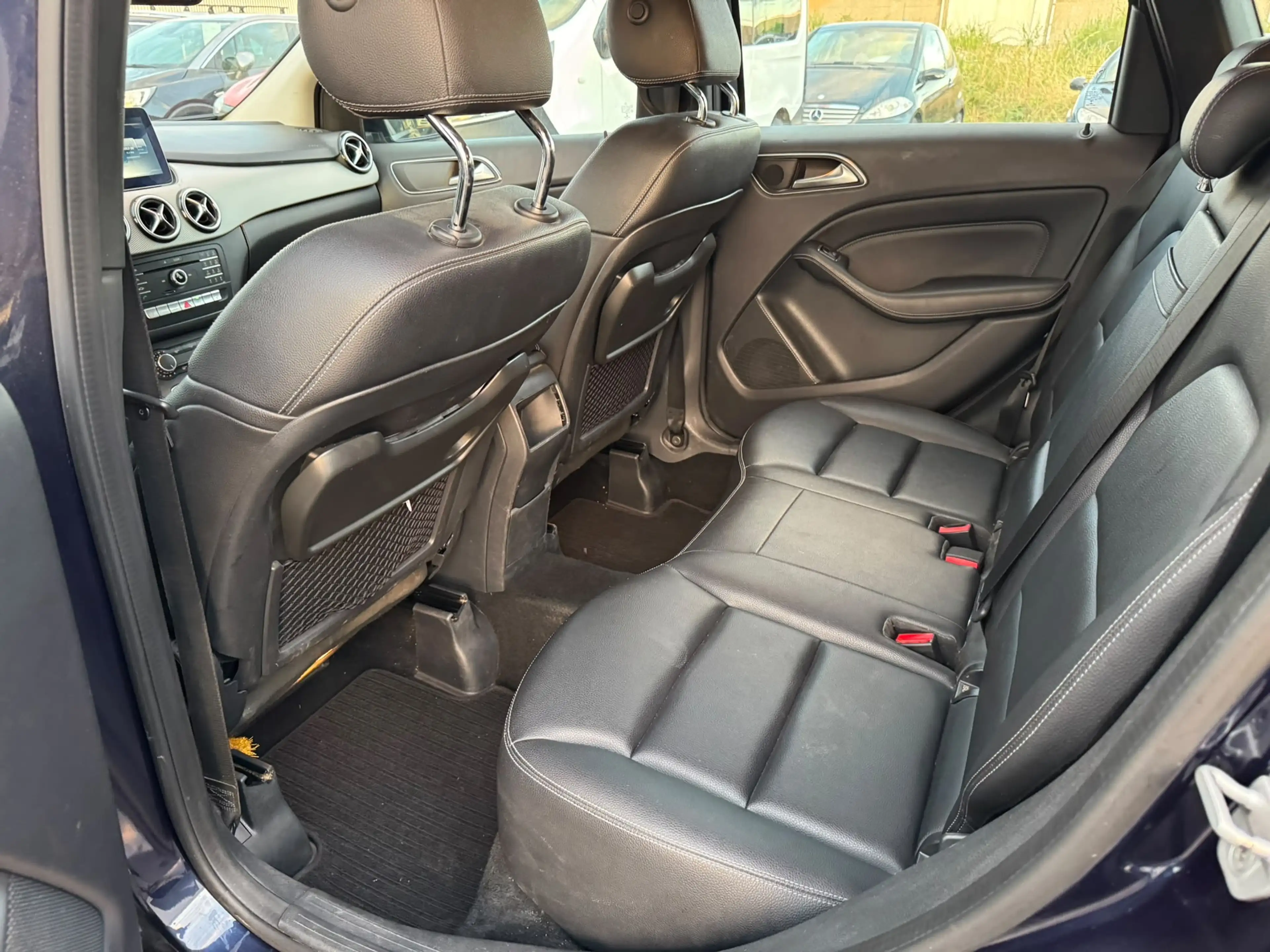 Mercedes-Benz B 200 B 200 d — photo 8