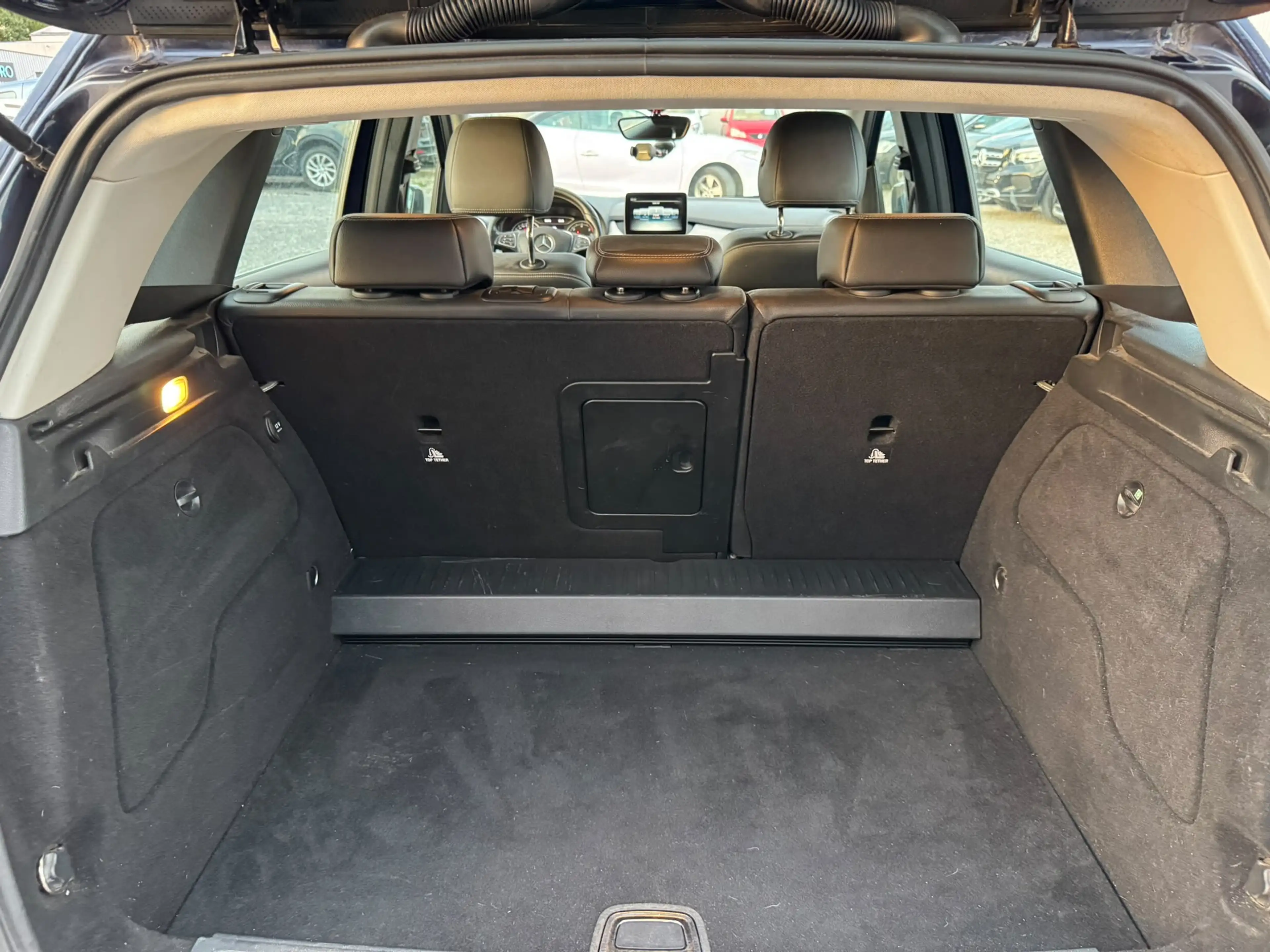 Mercedes-Benz B 200 B 200 d — photo 15