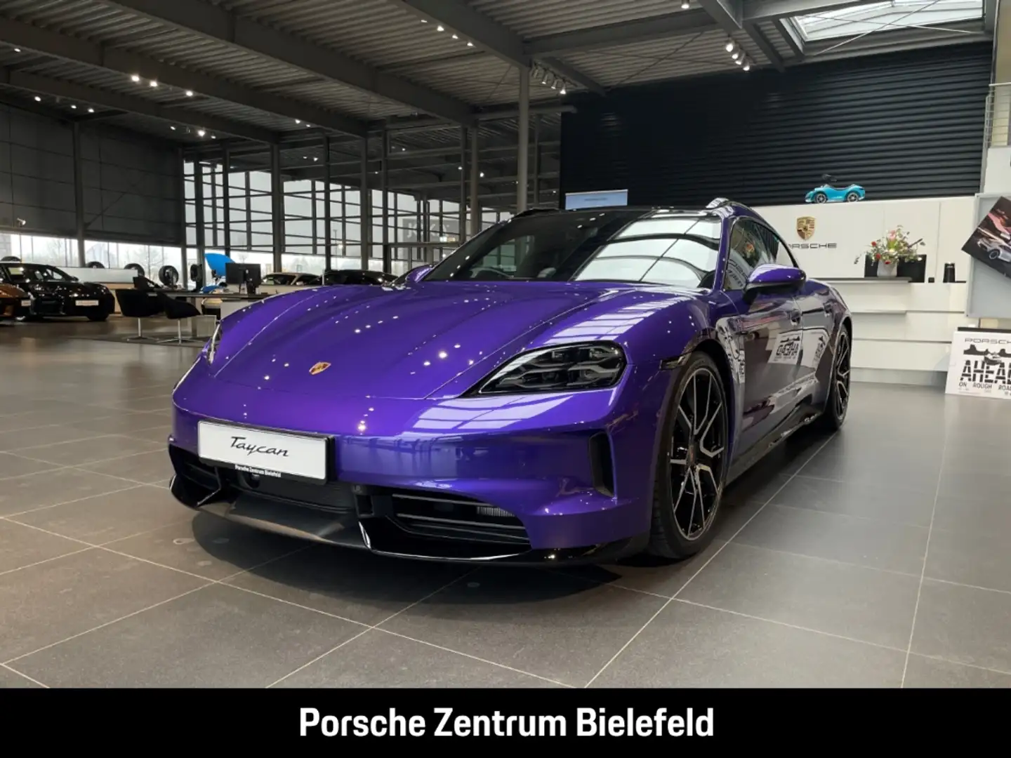 Porsche Taycan Sport Turismo LED-Matrix Panoramadach Violett - 1