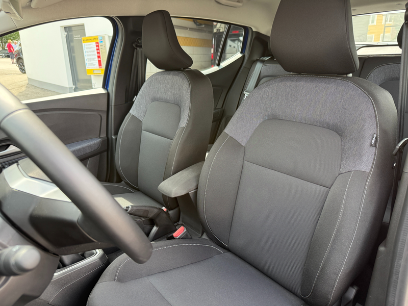 Dacia Sandero Expression SCe 65 — photo 9