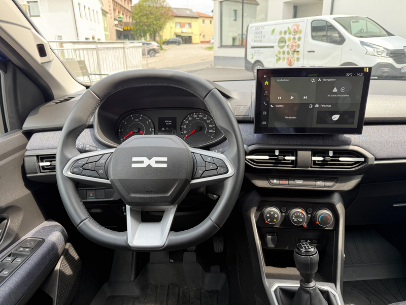 Dacia Sandero Expression SCe 65 — photo 10