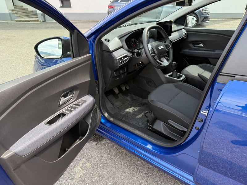 Dacia Sandero Expression SCe 65 — photo 7