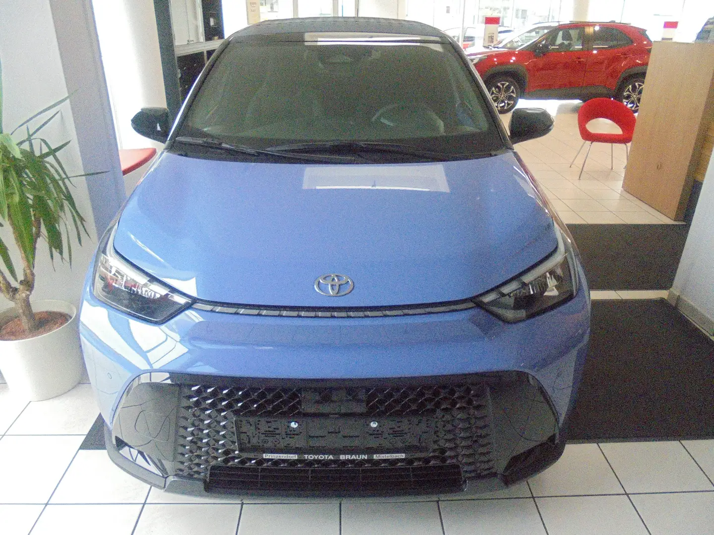 Toyota Aygo X Hybrid Lounge Blau - 2