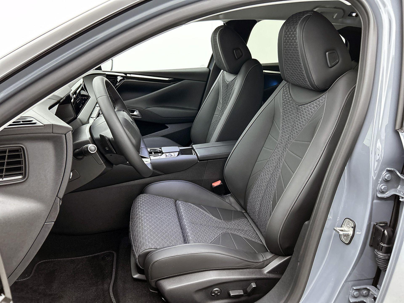 DS Automobiles DS 4 No E-Tense Ligne Business Comfort Pack 58.3 kWh | — photo 9