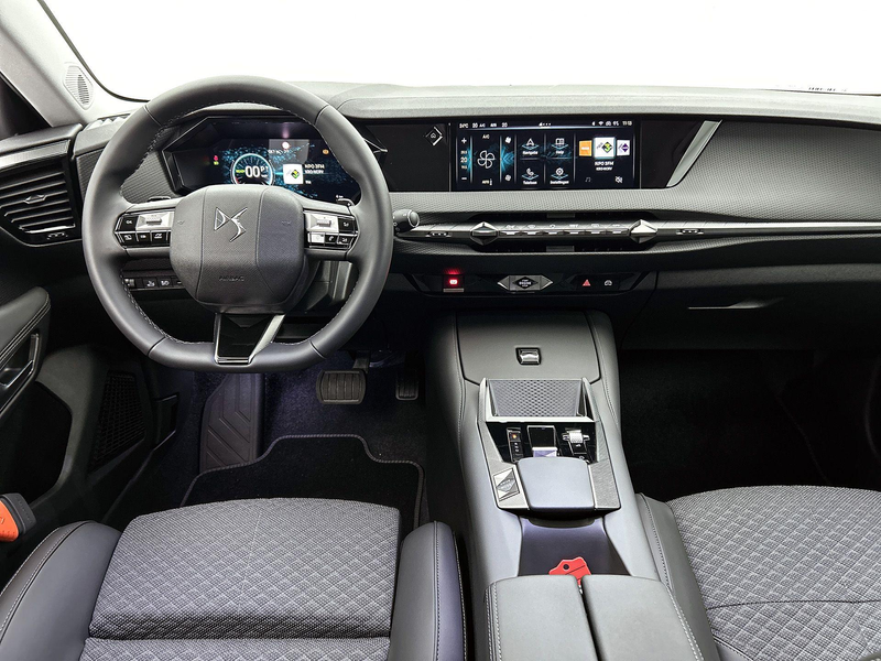 DS Automobiles DS 4 No E-Tense Ligne Business Comfort Pack 58.3 kWh | — photo 11