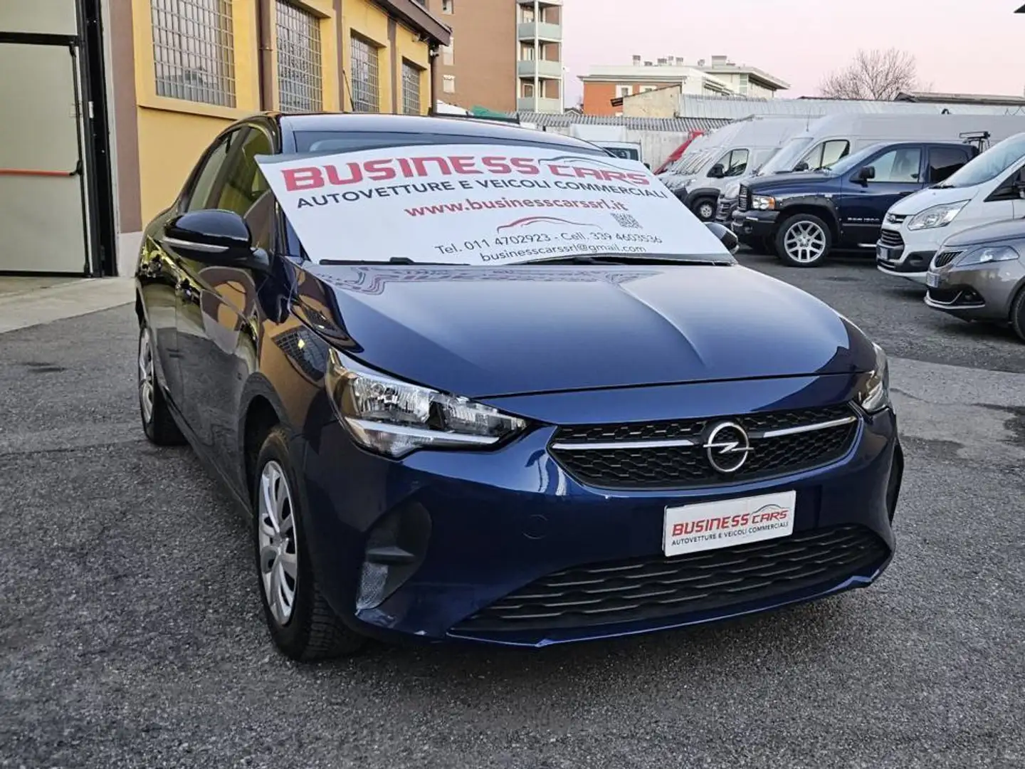Opel Corsa BENZINA 1.2 EDITION 75 CV KM. 64000-PER NEOPATENT. Azul - 2