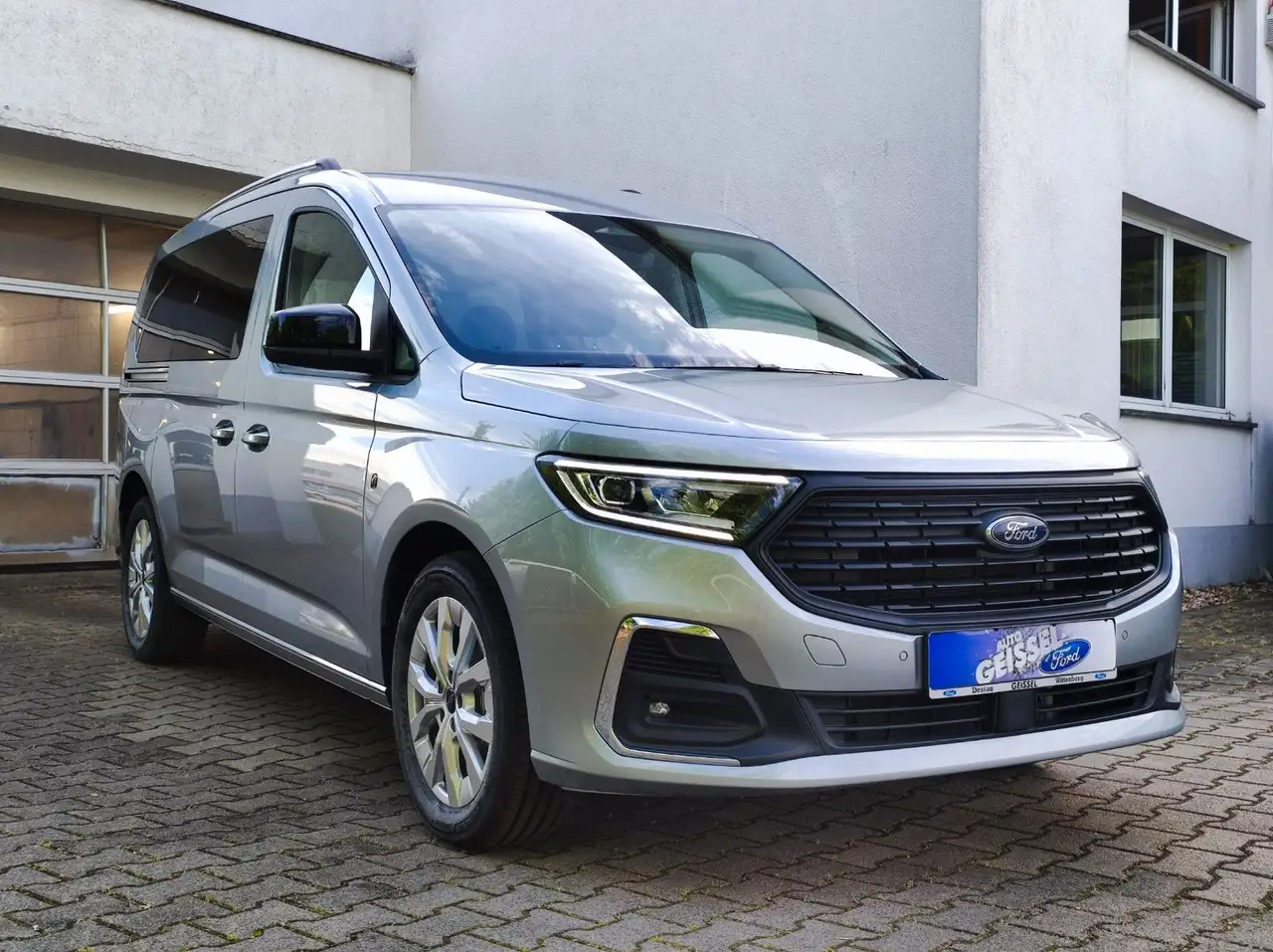 Ford Grand Tourneo 2026