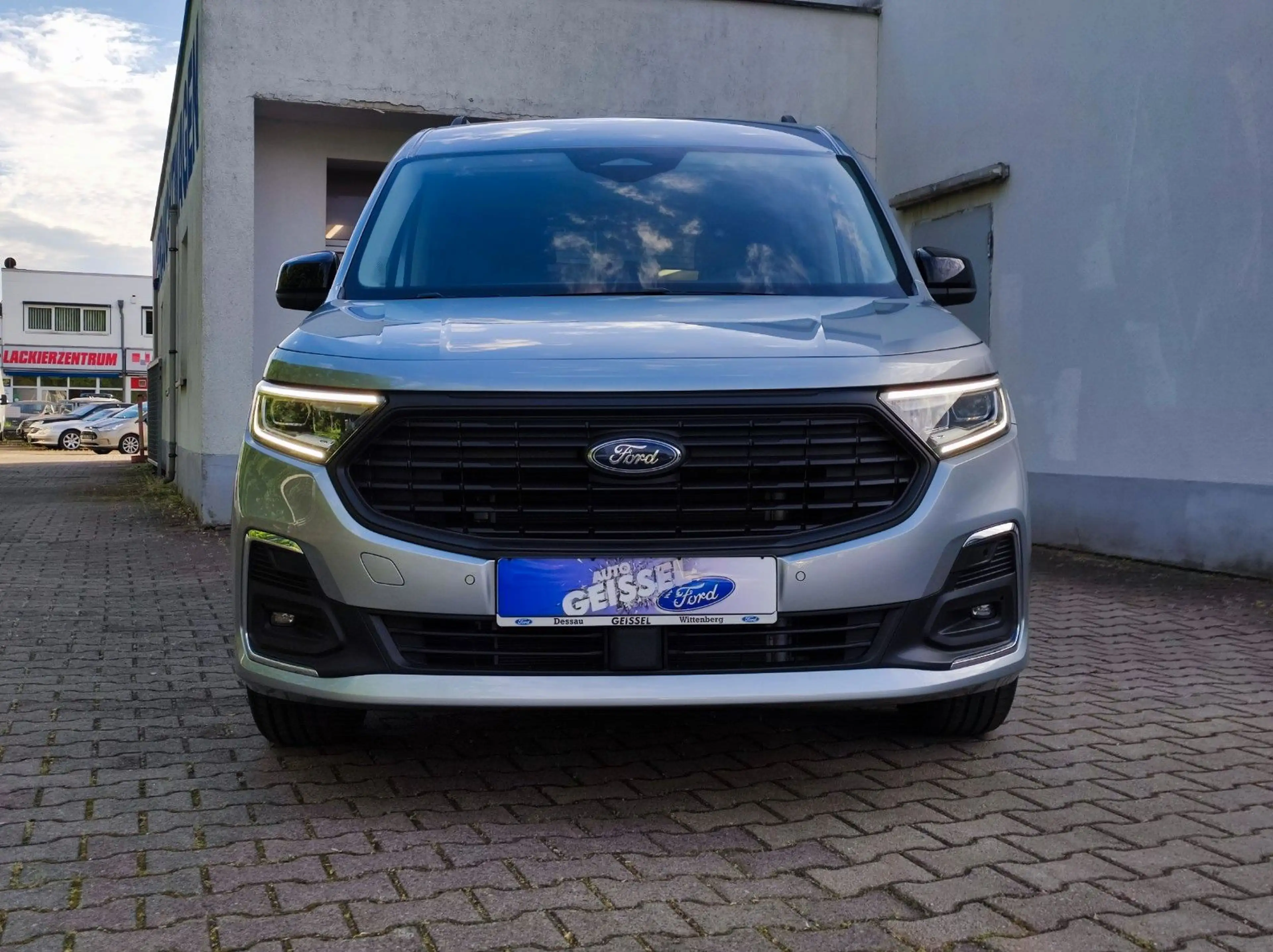 Ford Grand Tourneo Connect Titanium,LED.Navi.Winter — photo 2