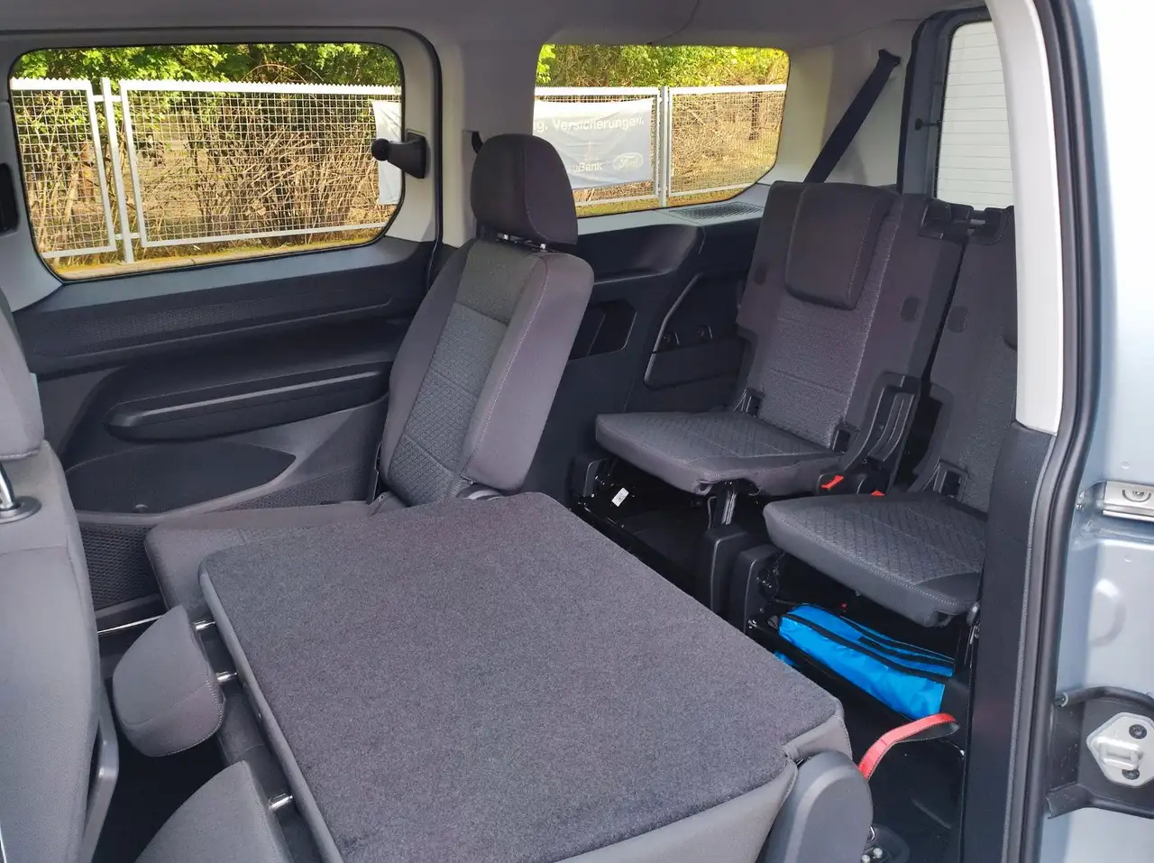 Ford Grand Tourneo 2026 — фото 11