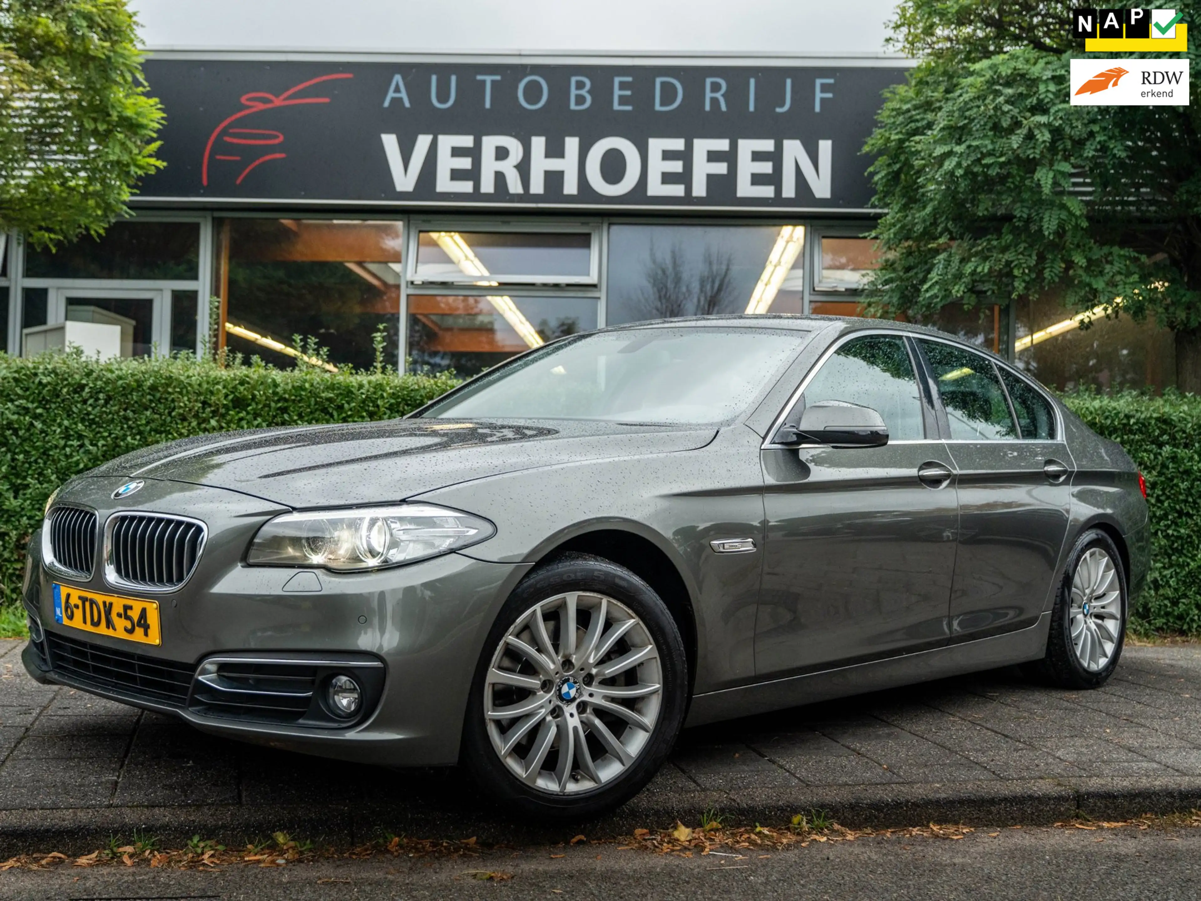 BMW 520 5-serie 520i Luxury Edition NAP/STOELVERWARMING/ME
