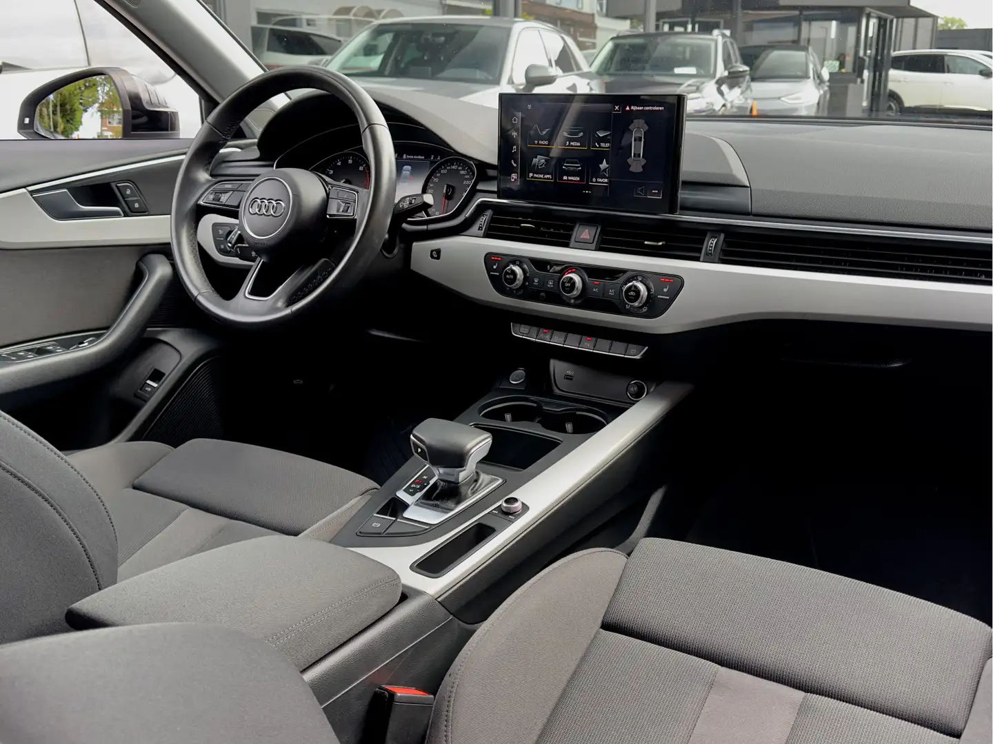 Audi A4 Limousine 35 TFSI AUT7 S-LINE EDITION 104D.KM MMI- Gris - 2