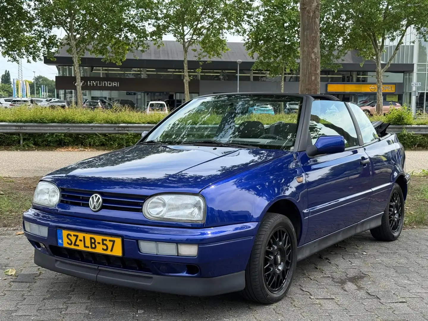 Volkswagen Golf Cabriolet 1.8 gerestaureerd Bleu - 2
