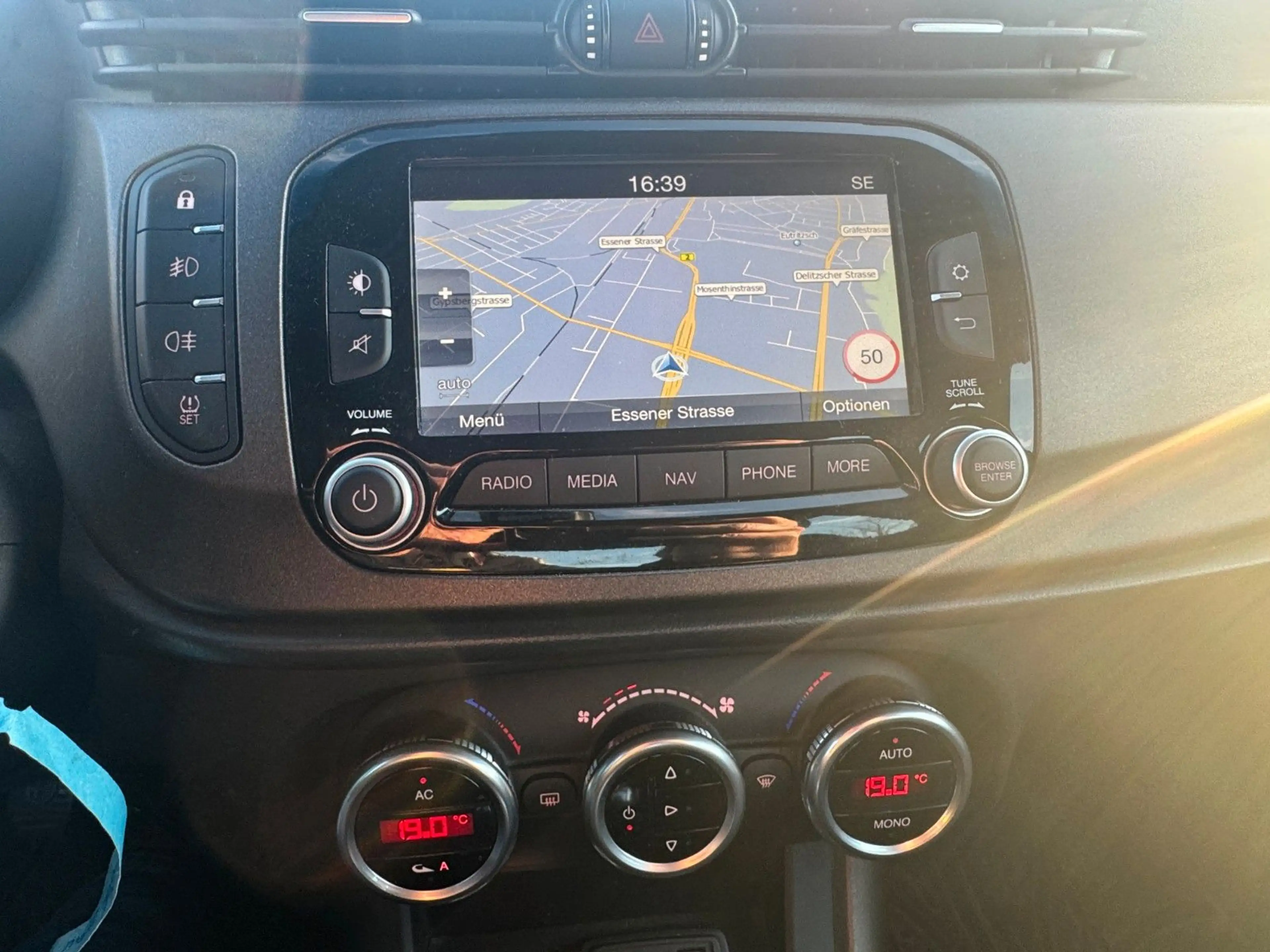 Alfa Romeo Giulietta Turismo — photo 16