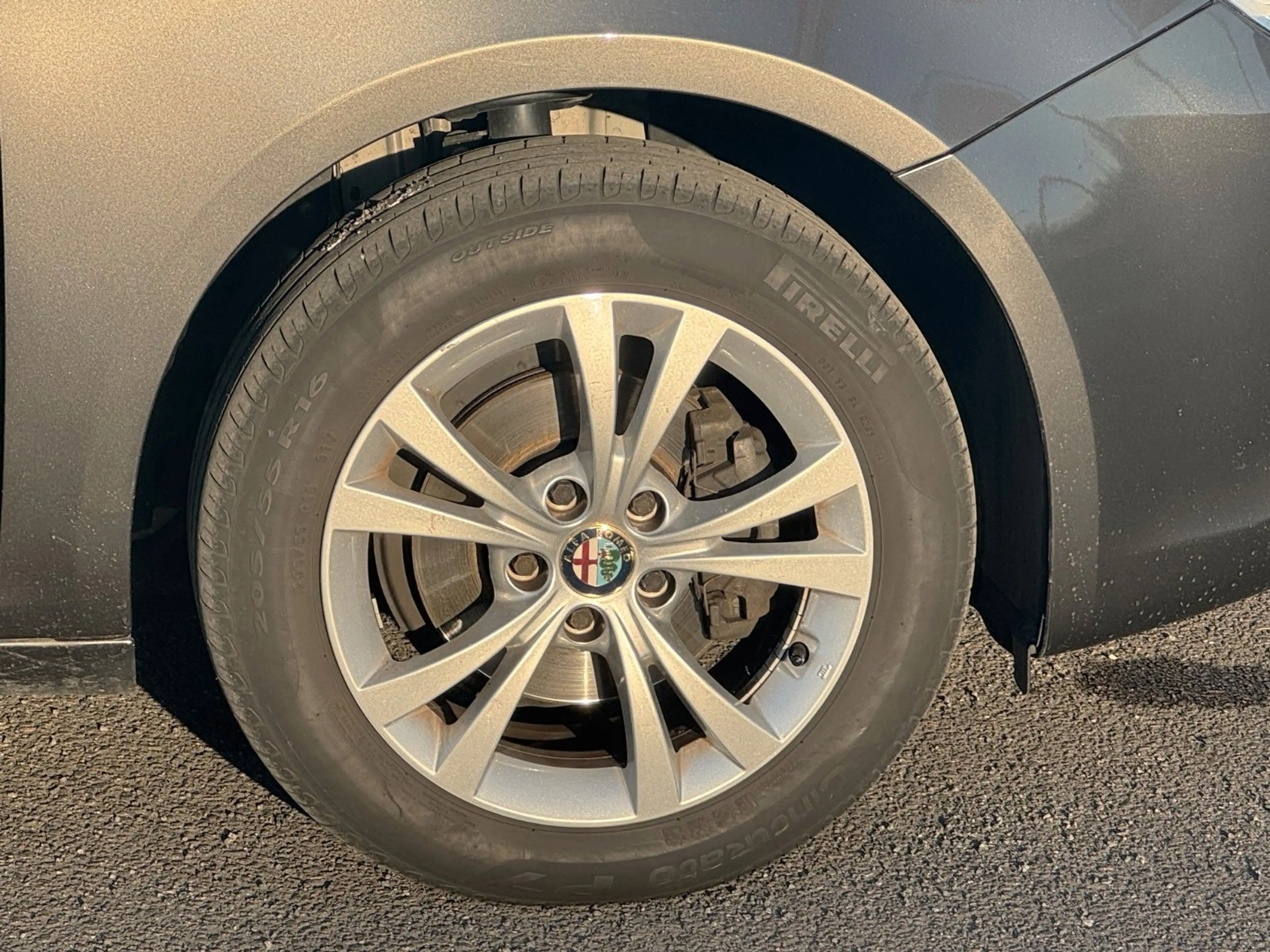 Alfa Romeo Giulietta Turismo — photo 9