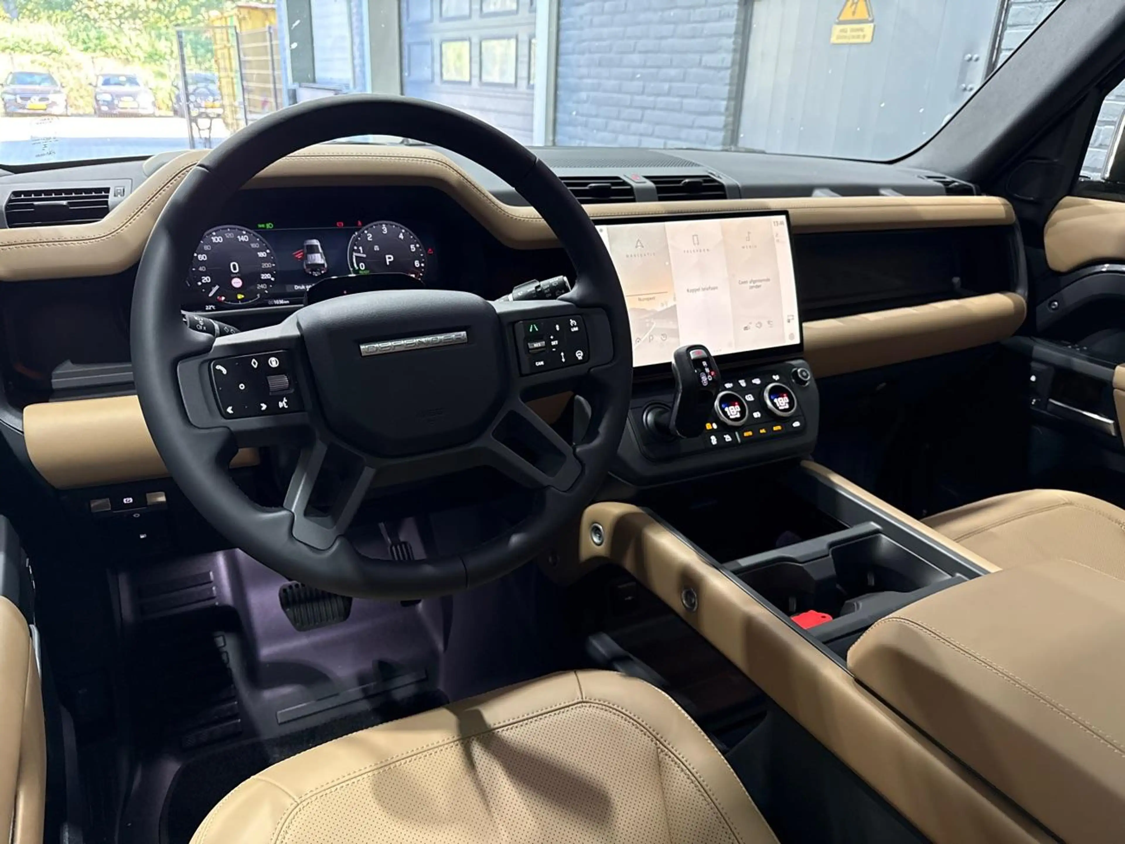 Land Rover Defender 110 P300e X-Dynamic HSE | SATIN | ClearSight | Mer — photo 5