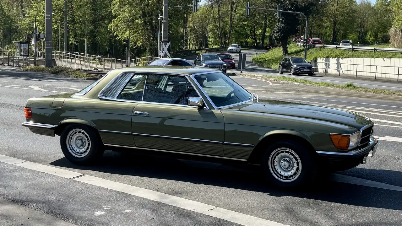 Mercedes-Benz SLC 380