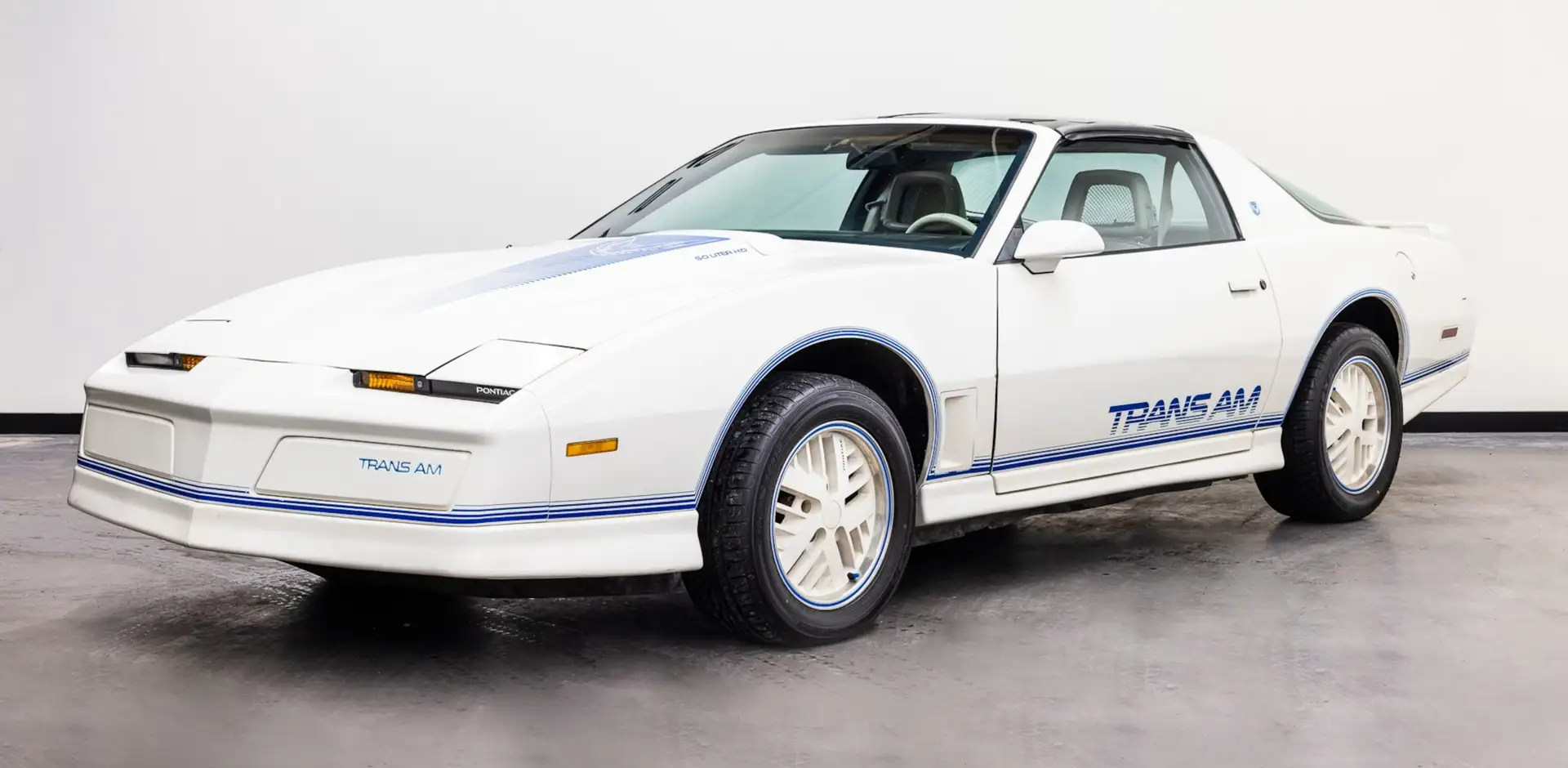Pontiac Firebird Firebird 5.0 FV 87 Form Hardt Bílá - 1