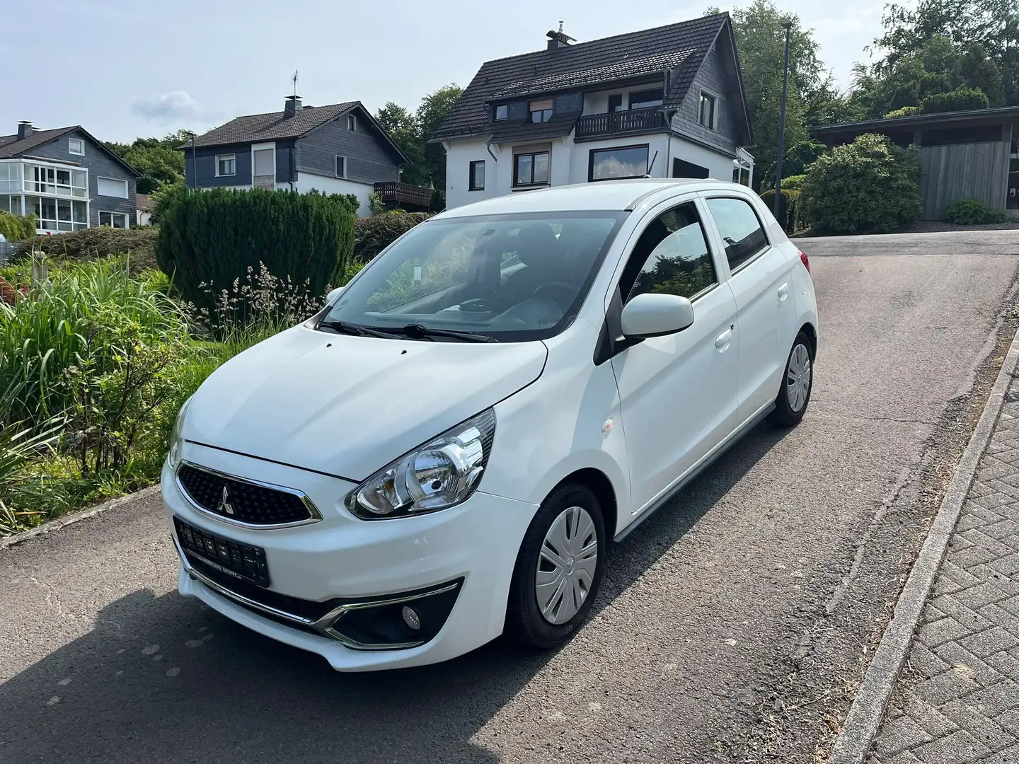 Mitsubishi Space Star Basis *4/5 TÜRER* *75TKM* Blanco - 1