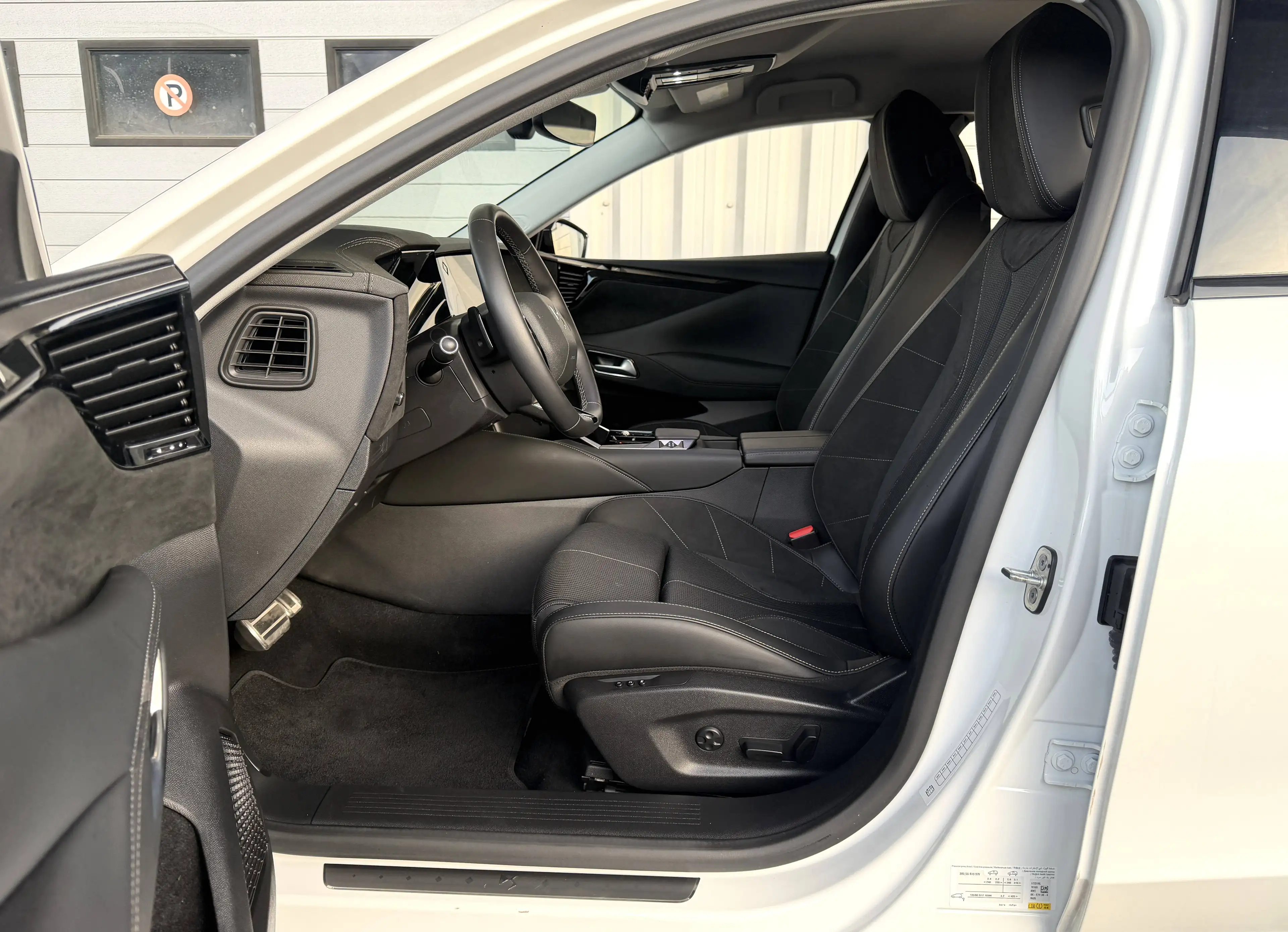 DS Automobiles DS 4 1.2 Hybrid Etoile Alcantara/Automaat/Led/360°Camera/Euro6e/Garantie — photo 12