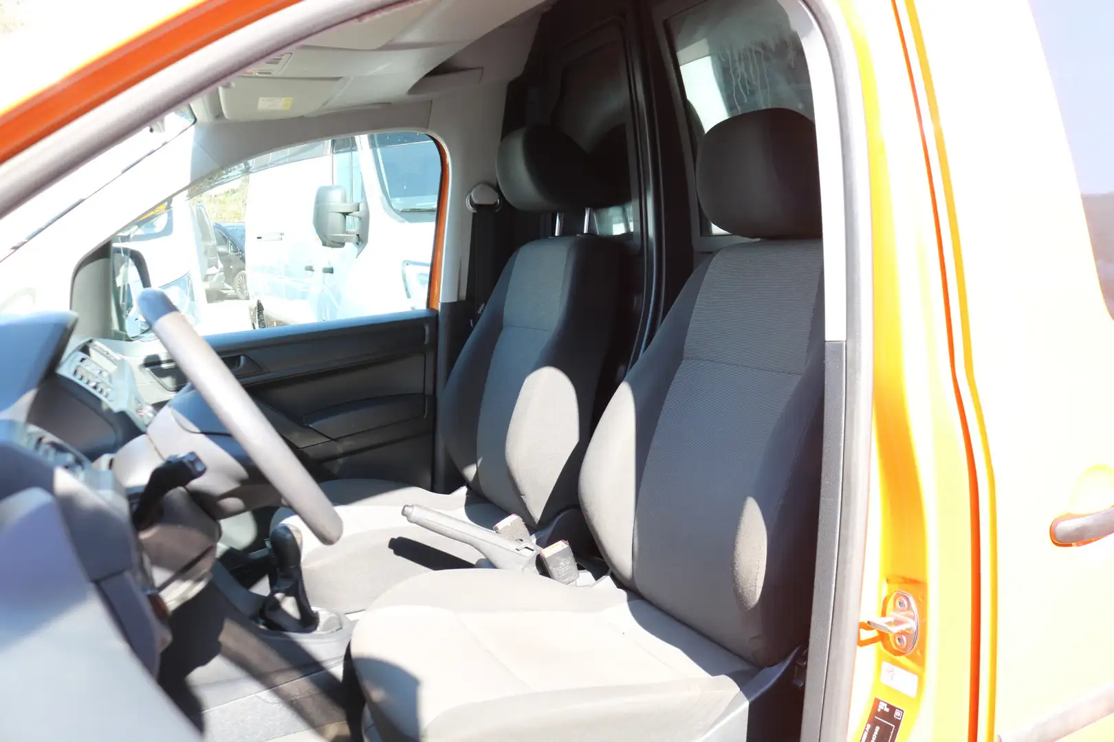 Volkswagen Caddy 2.0 TDI 102pk Maxi Airco Navigatie Camera Trekhaak Naranja - 2