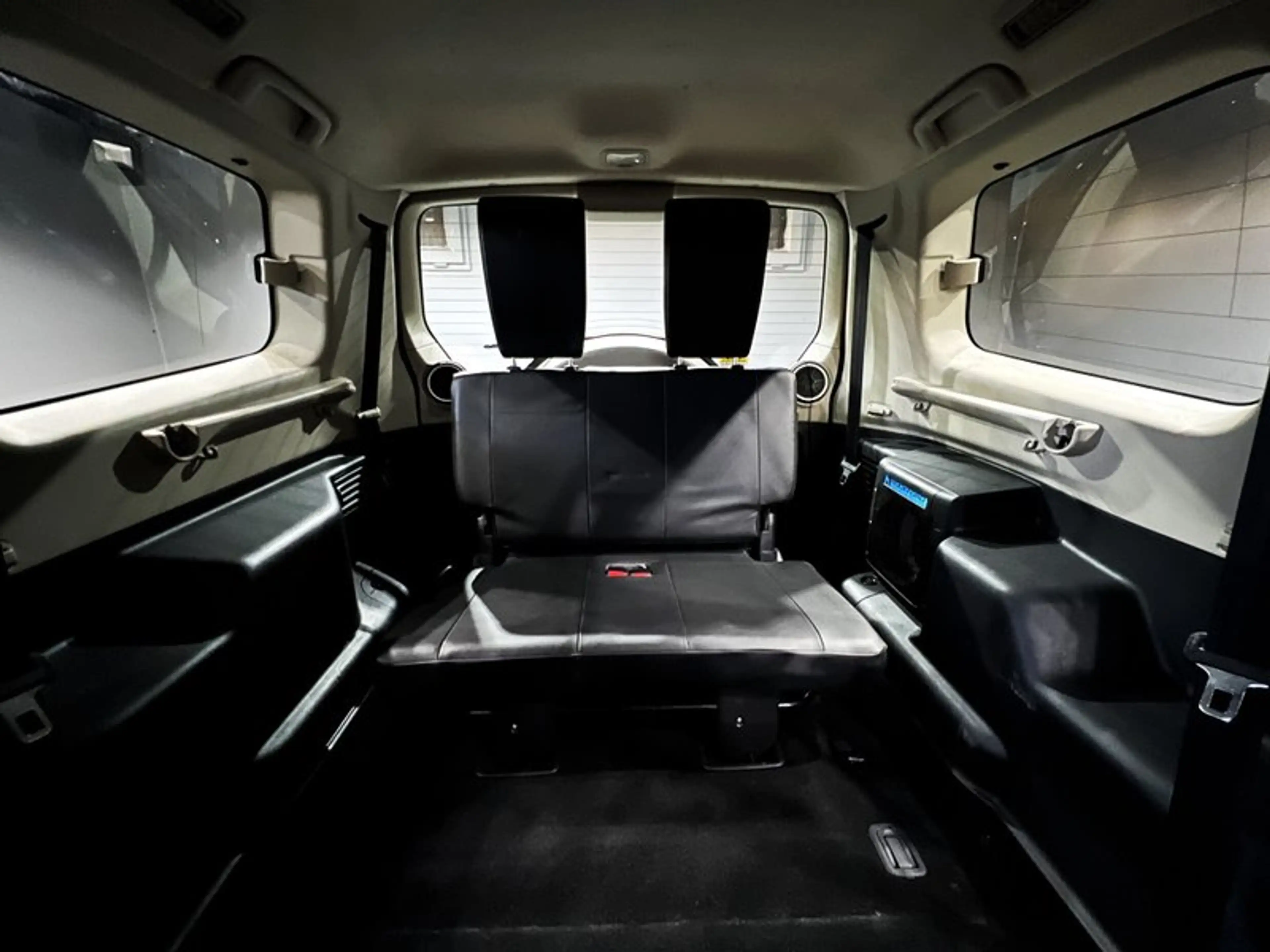 Mitsubishi Pajero 3.2 DI-D 4WD Edition 100|7 SITZER|LEDER|AHK|LED — photo 14