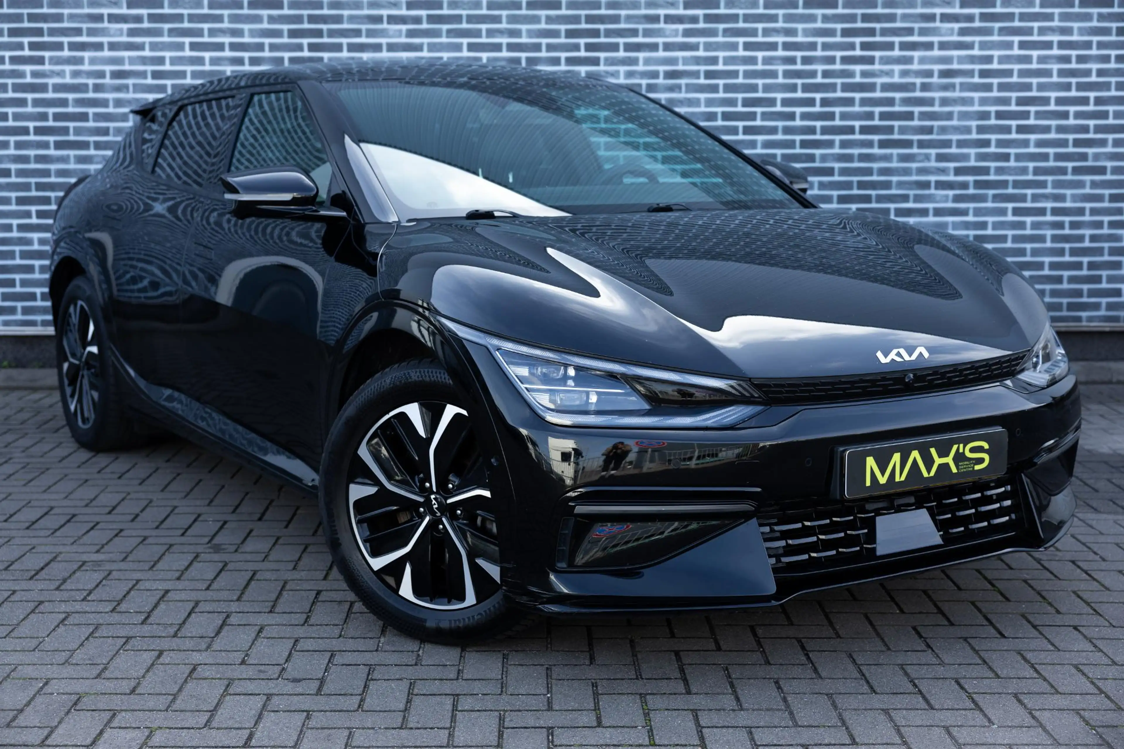 Kia EV6 GT-Line 77.4 kWh | Warmtepomp | Panoramadak | Head — photo 5