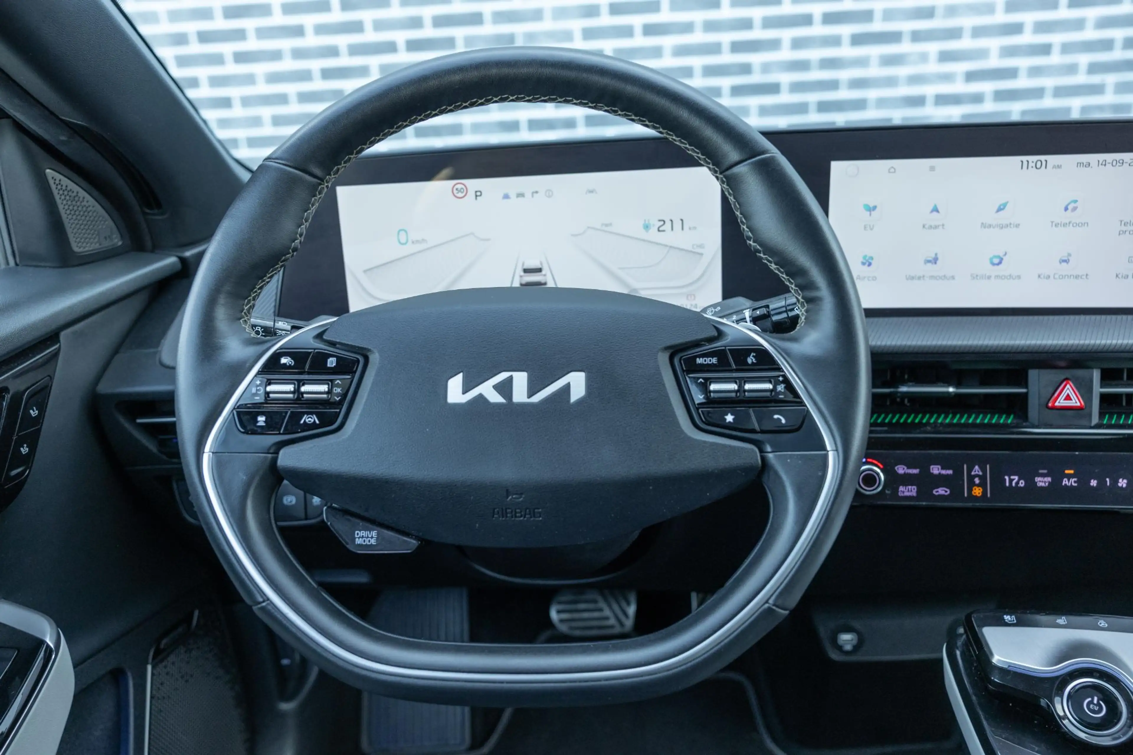 Kia EV6 GT-Line 77.4 kWh | Warmtepomp | Panoramadak | Head — photo 2