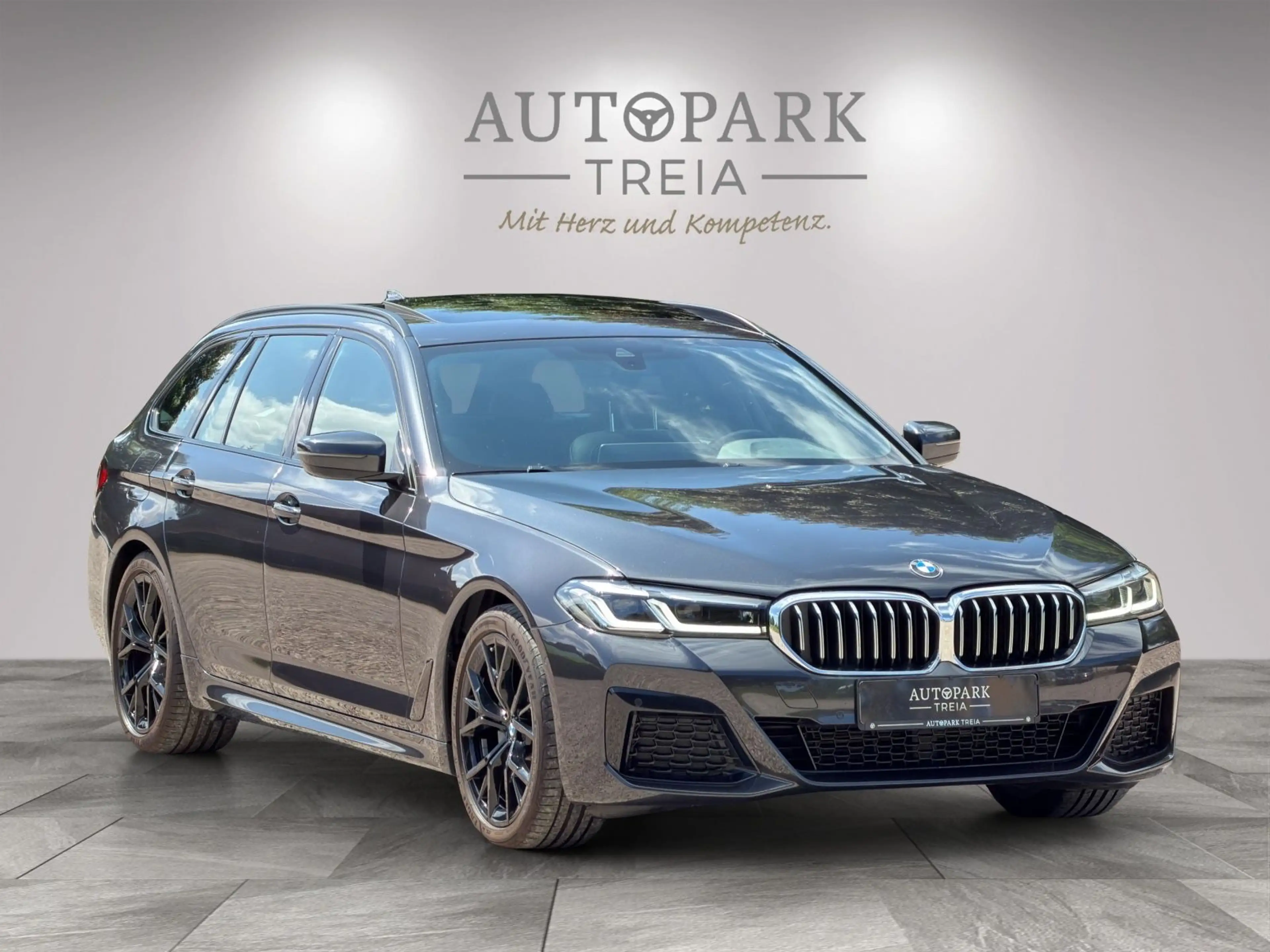 BMW 520 d M Sport NAVI|VIRTUAL|PANO|SITZKÜHLUNG|AHK
