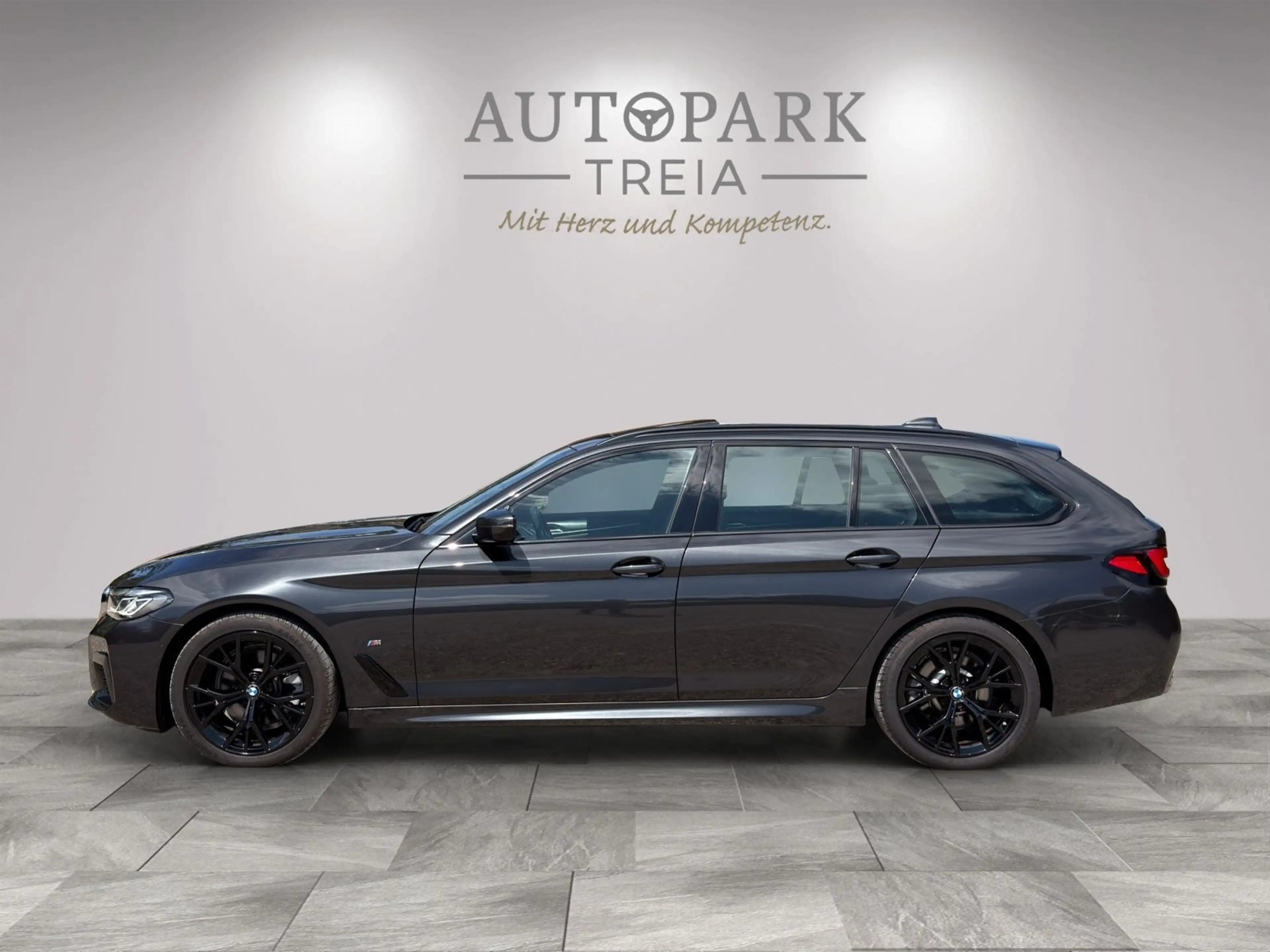 BMW 520 d M Sport NAVI|VIRTUAL|PANO|SITZKÜHLUNG|AHK — photo 10
