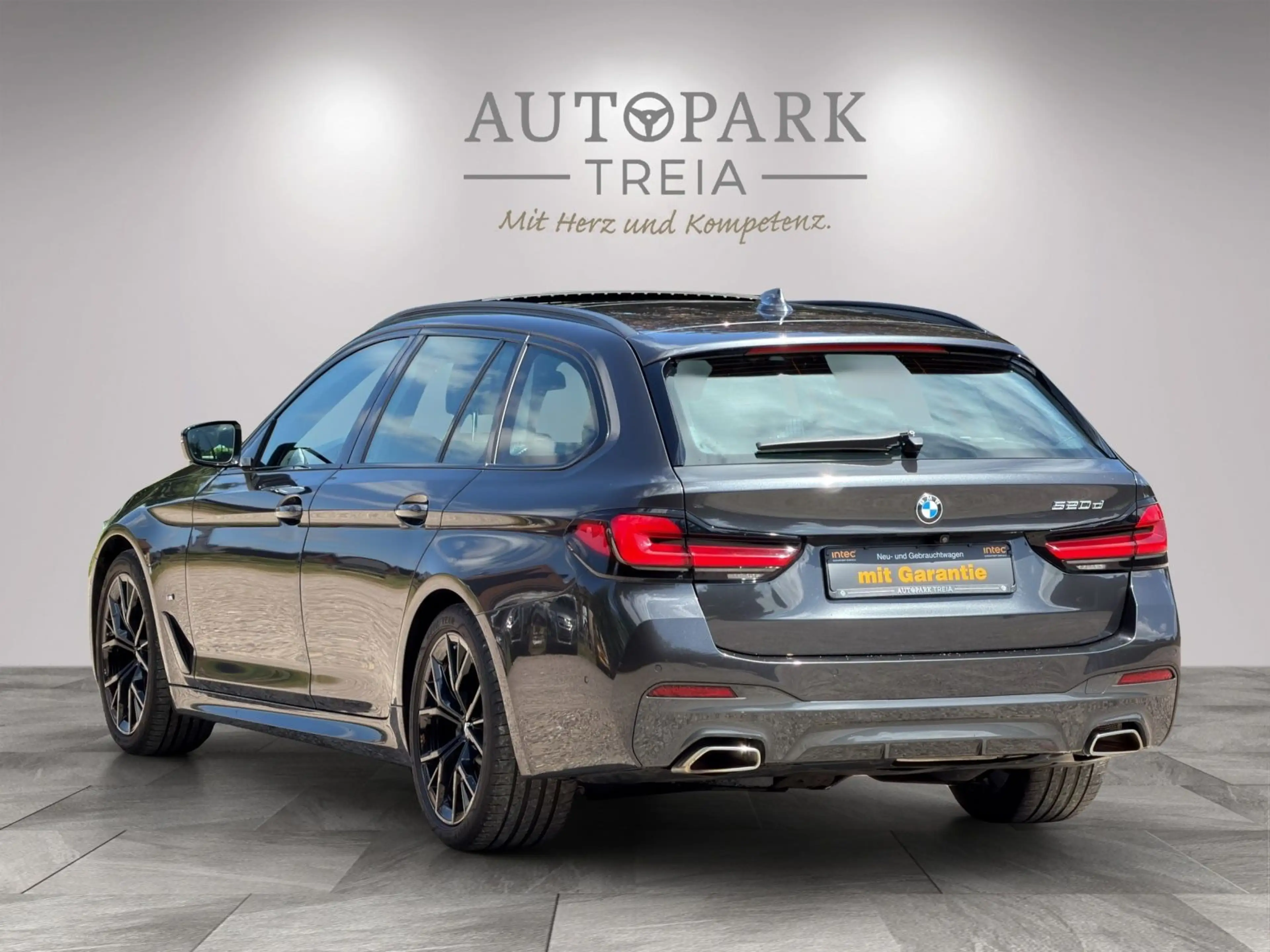 BMW 520 d M Sport NAVI|VIRTUAL|PANO|SITZKÜHLUNG|AHK — photo 11