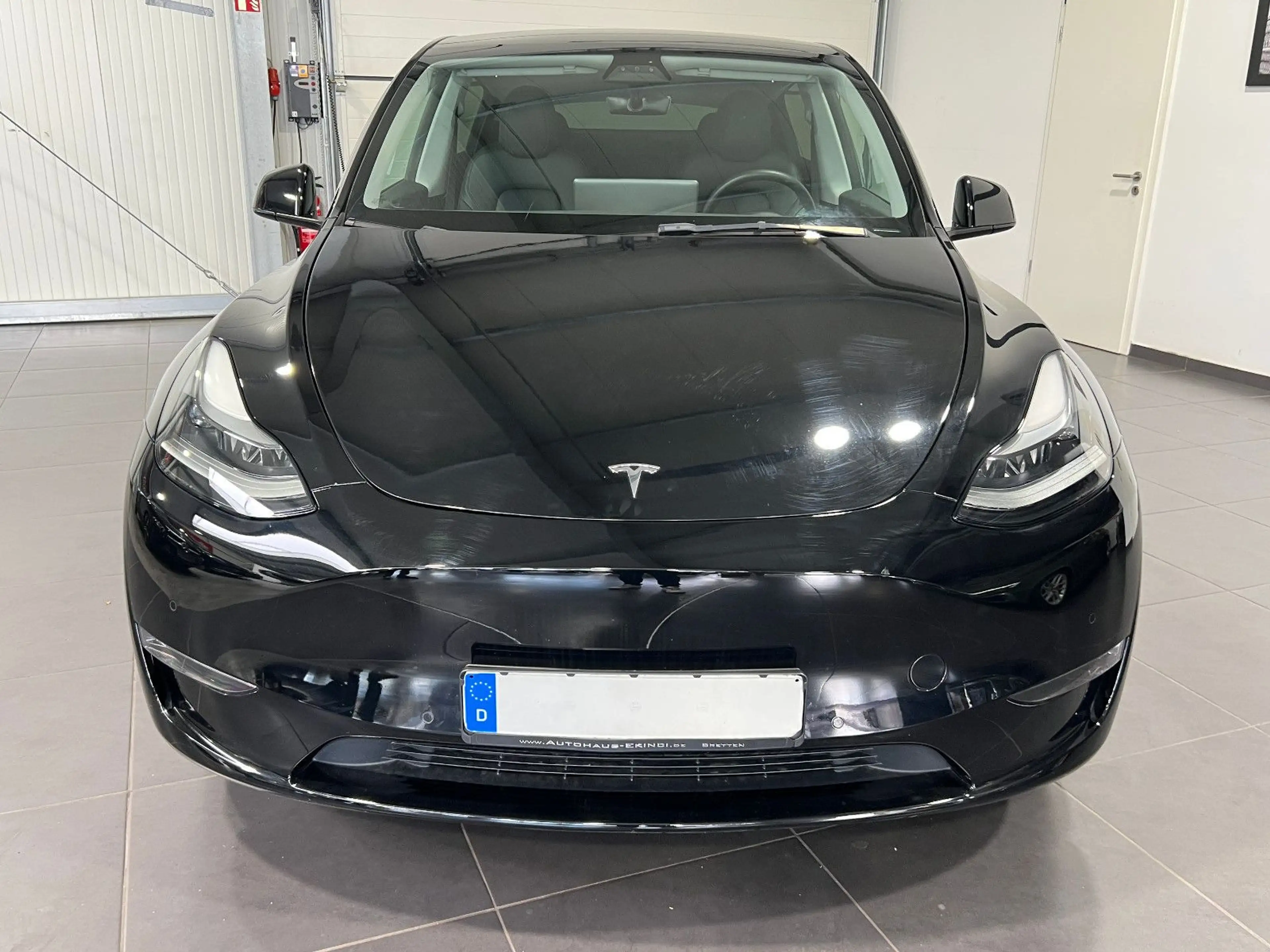 Tesla Model Y Long Range Dual AWD **Leder*Navi*LED** — photo 4