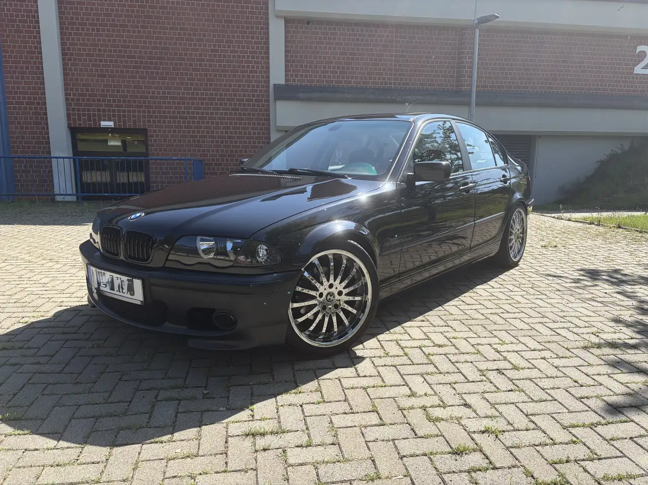 BMW 320d, foto 1