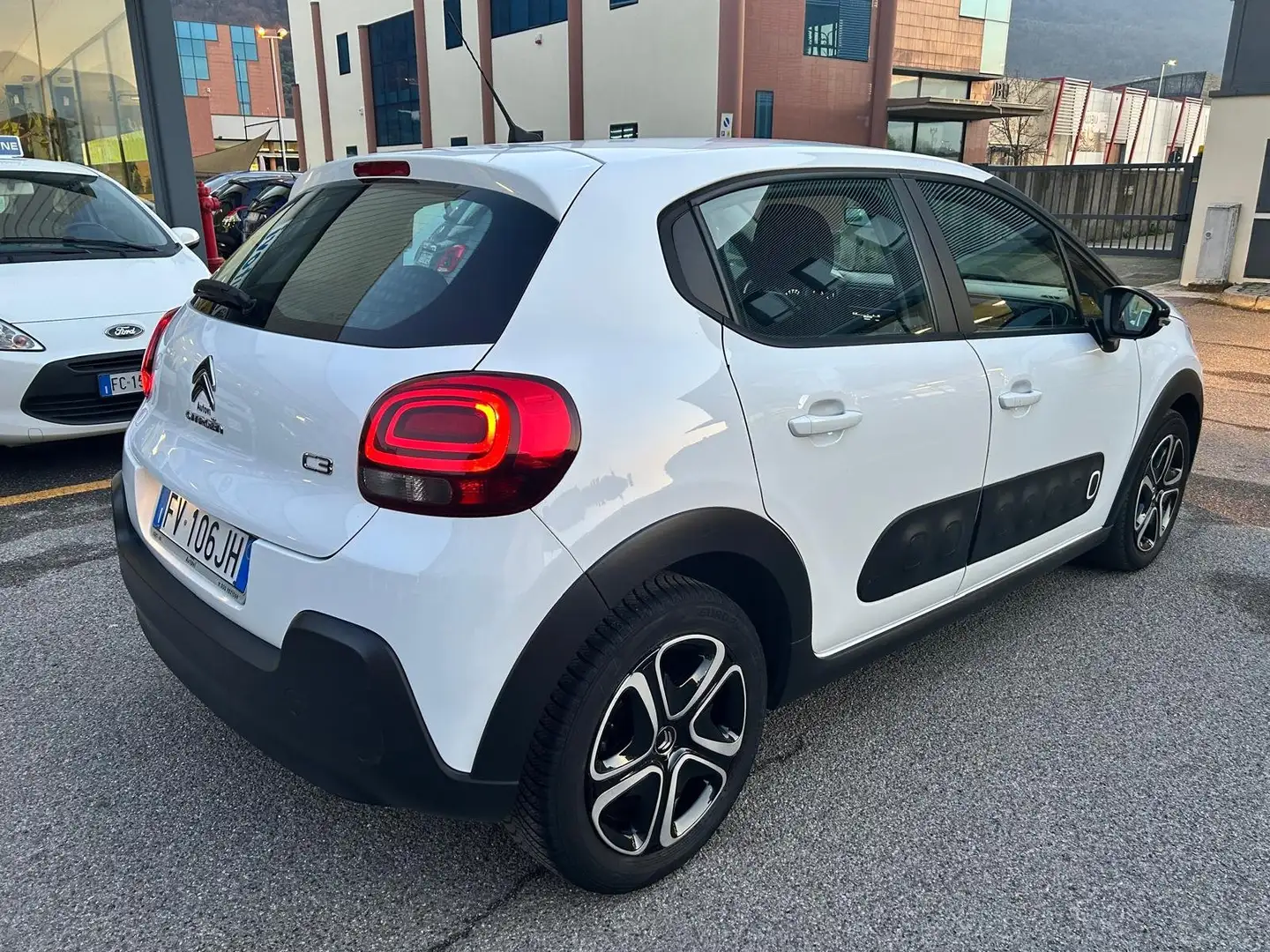 Citroen C3 1.5 bluehdi 100CV Feel S&S Wit - 2