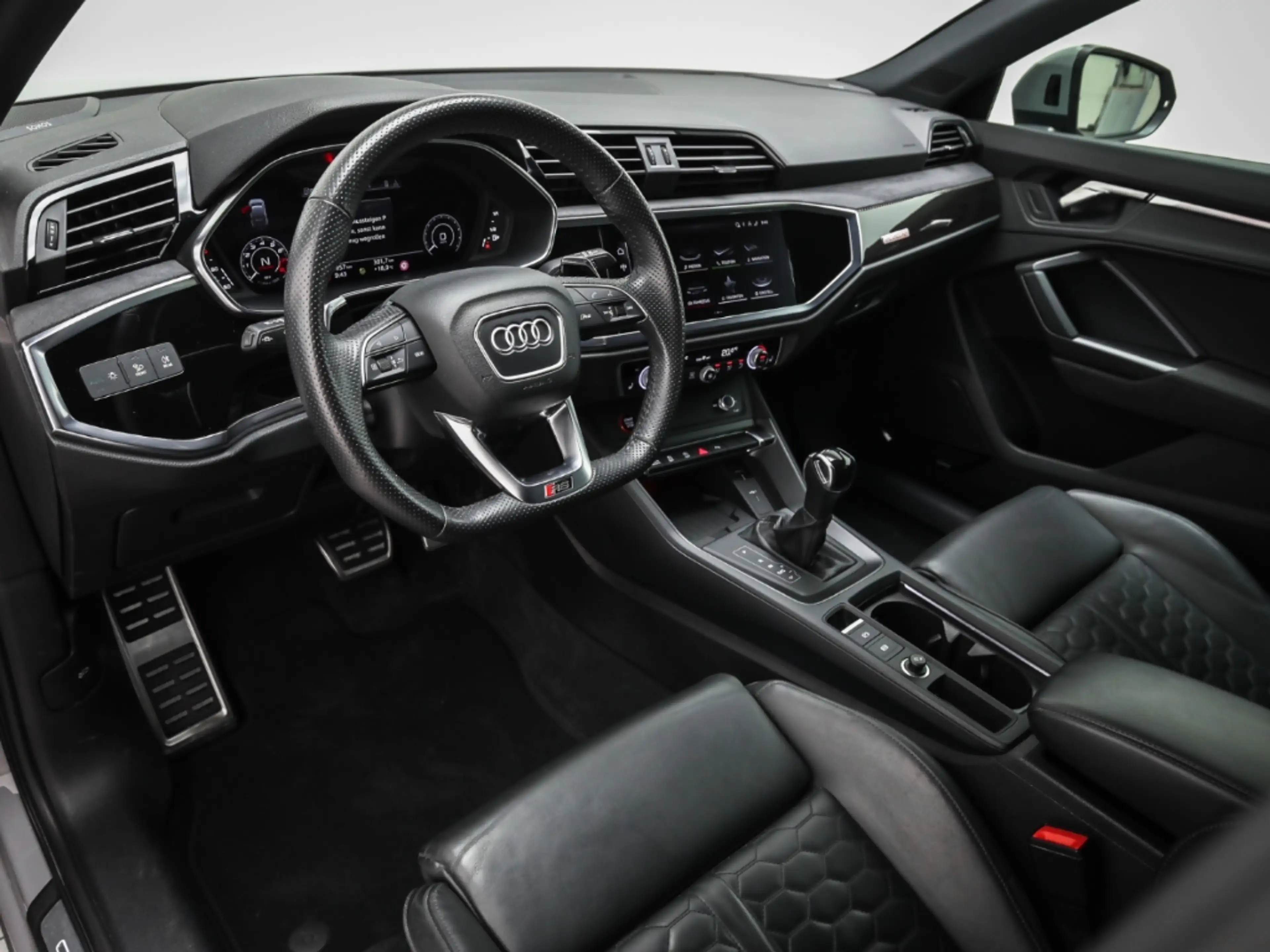 Audi RS Q3 Sportback AHK Navi RS-Sportsitze Leder Wabe — photo 9
