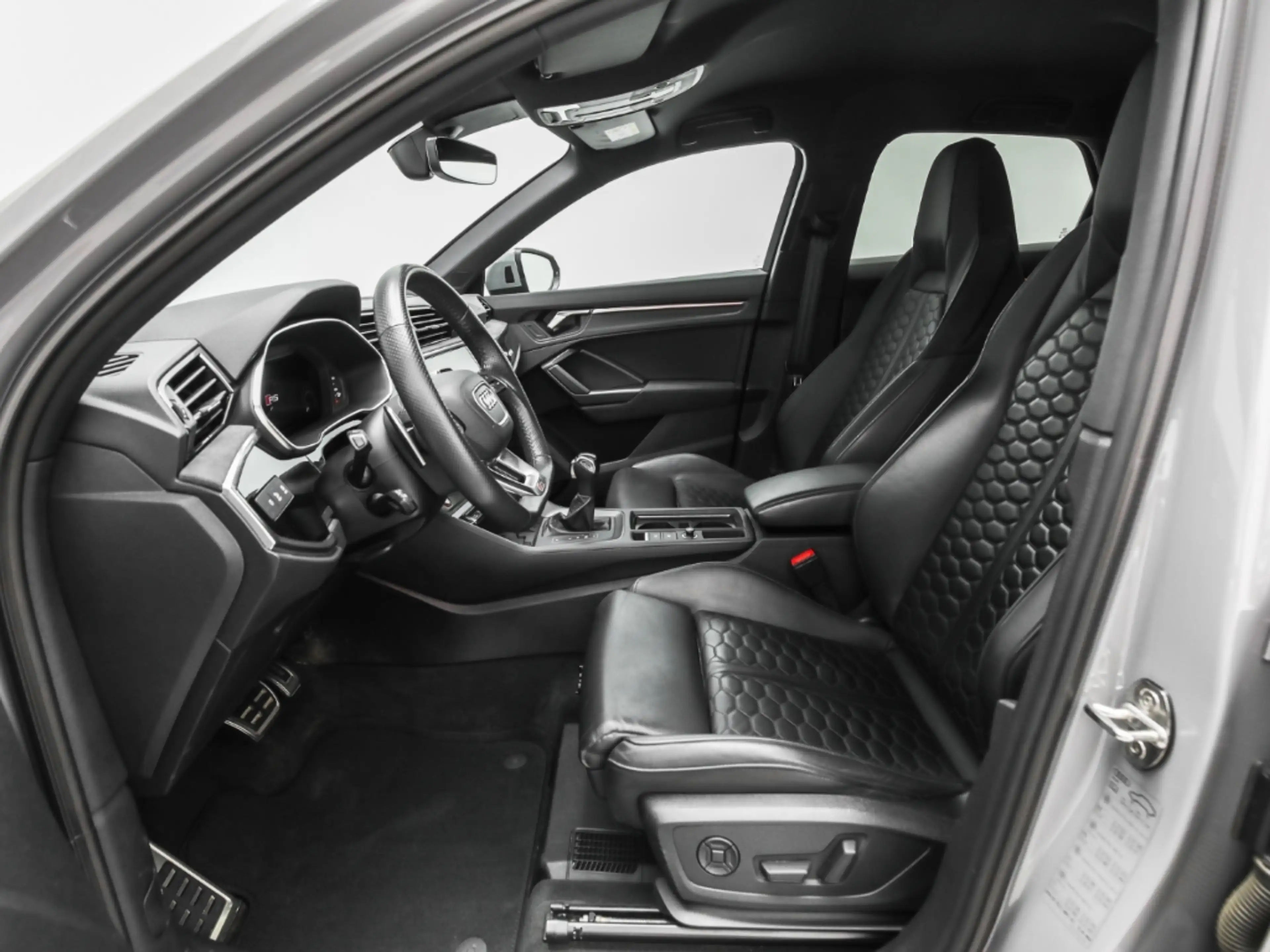 Audi RS Q3 Sportback AHK Navi RS-Sportsitze Leder Wabe — photo 7