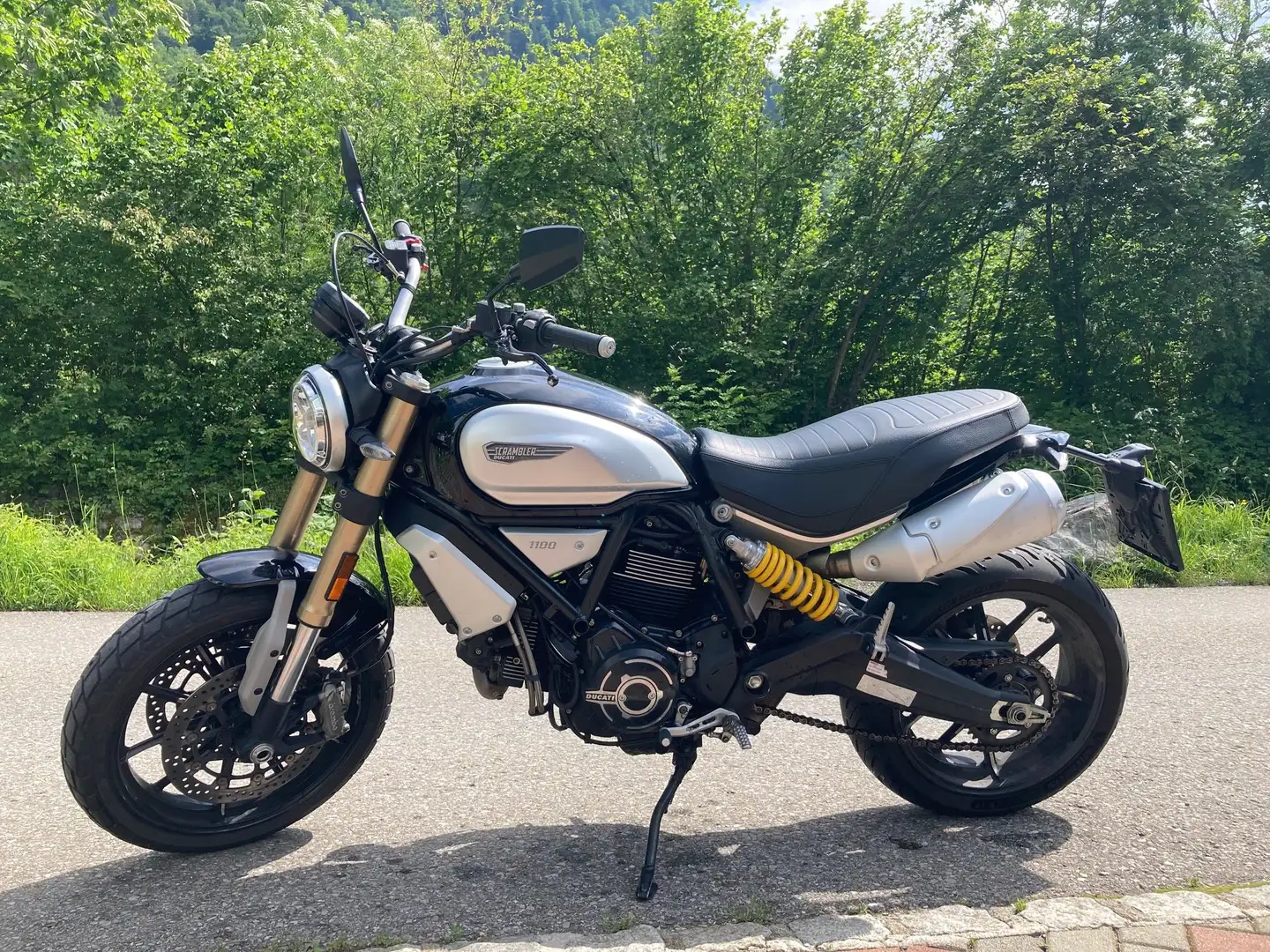 Ducati Scrambler 1100 Schwarz - 1