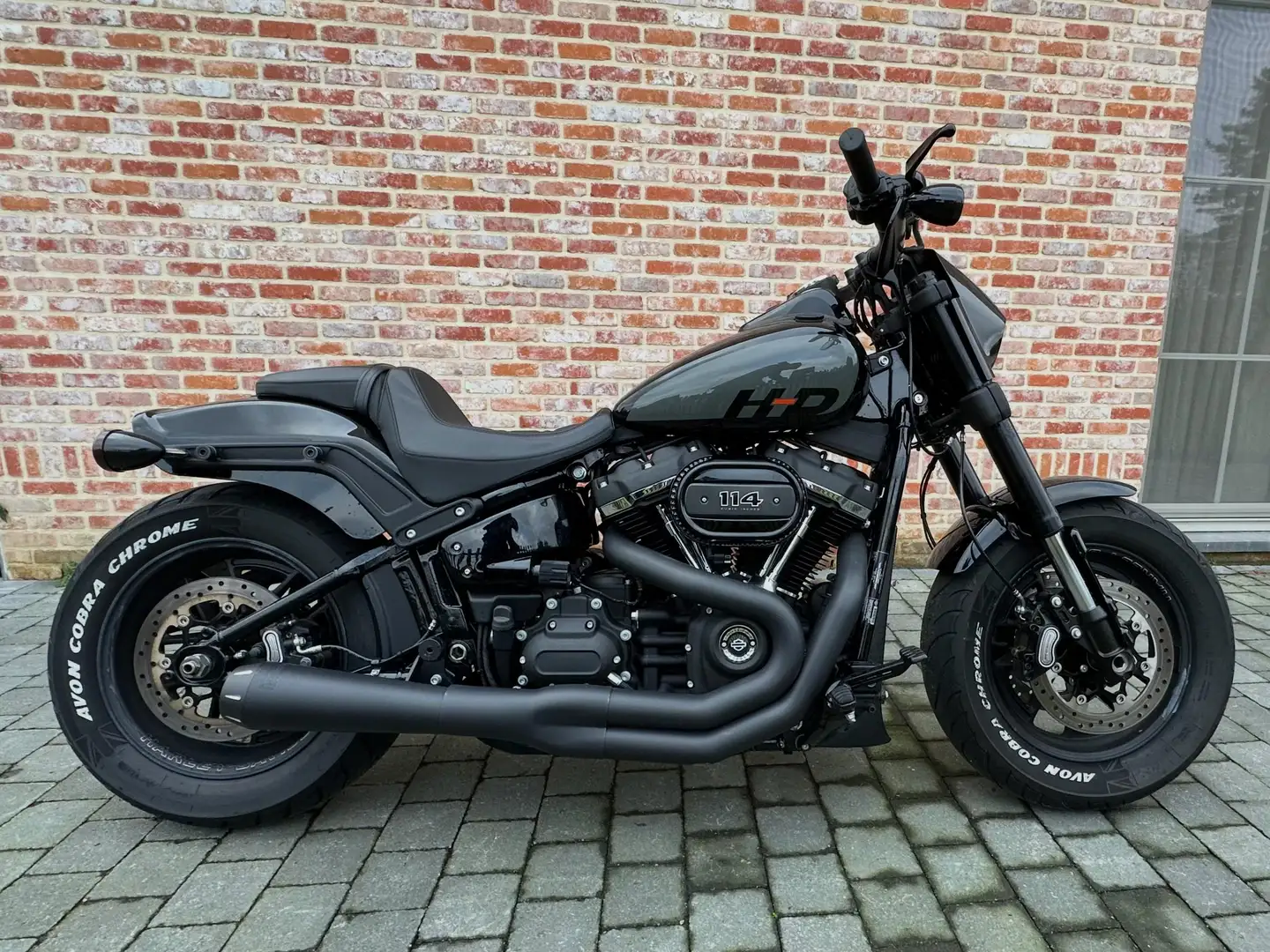 Harley-Davidson Fat Bob 114 (FXFBS) Černá - 1