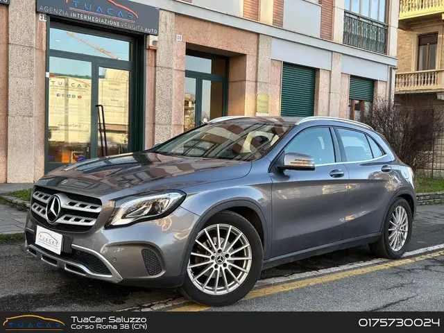 Mercedes-Benz GLA 180 Mercedes-Benz GLA-Class GLA 180 Premium
