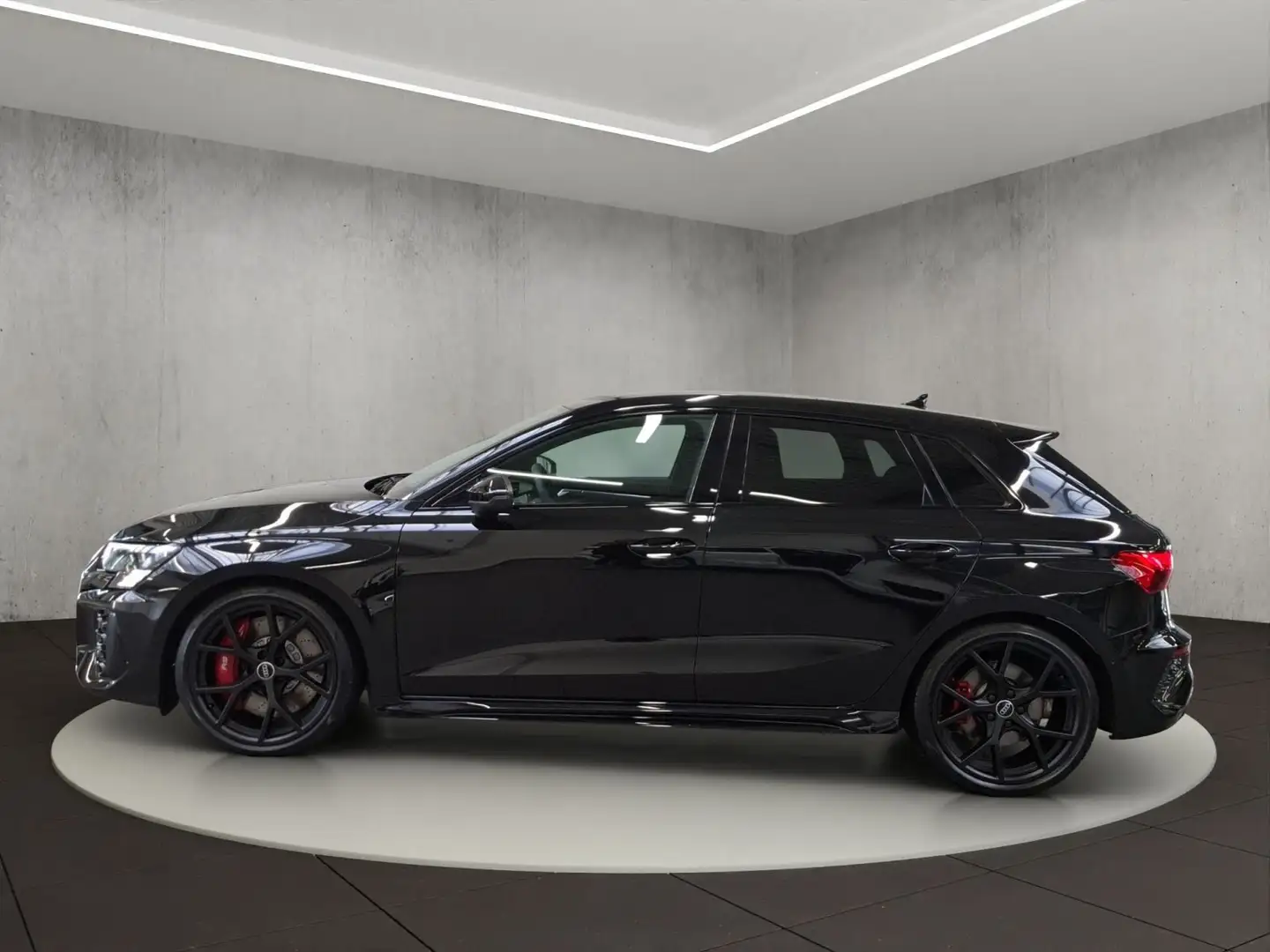 Audi RS3 3 294(400) kW(PS) S tronic Noir - 2