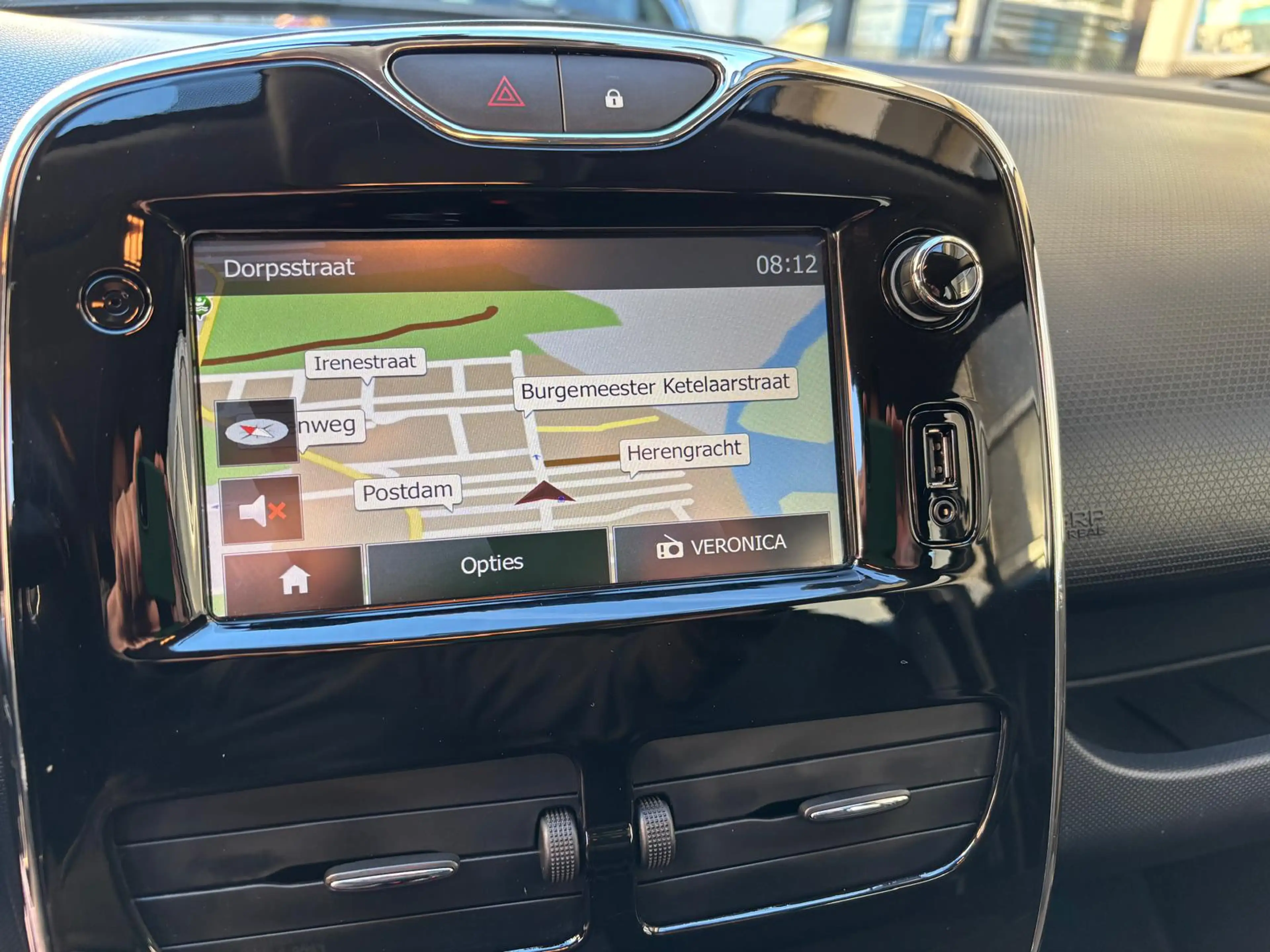 Renault Clio Energy TCe 90pk — photo 11