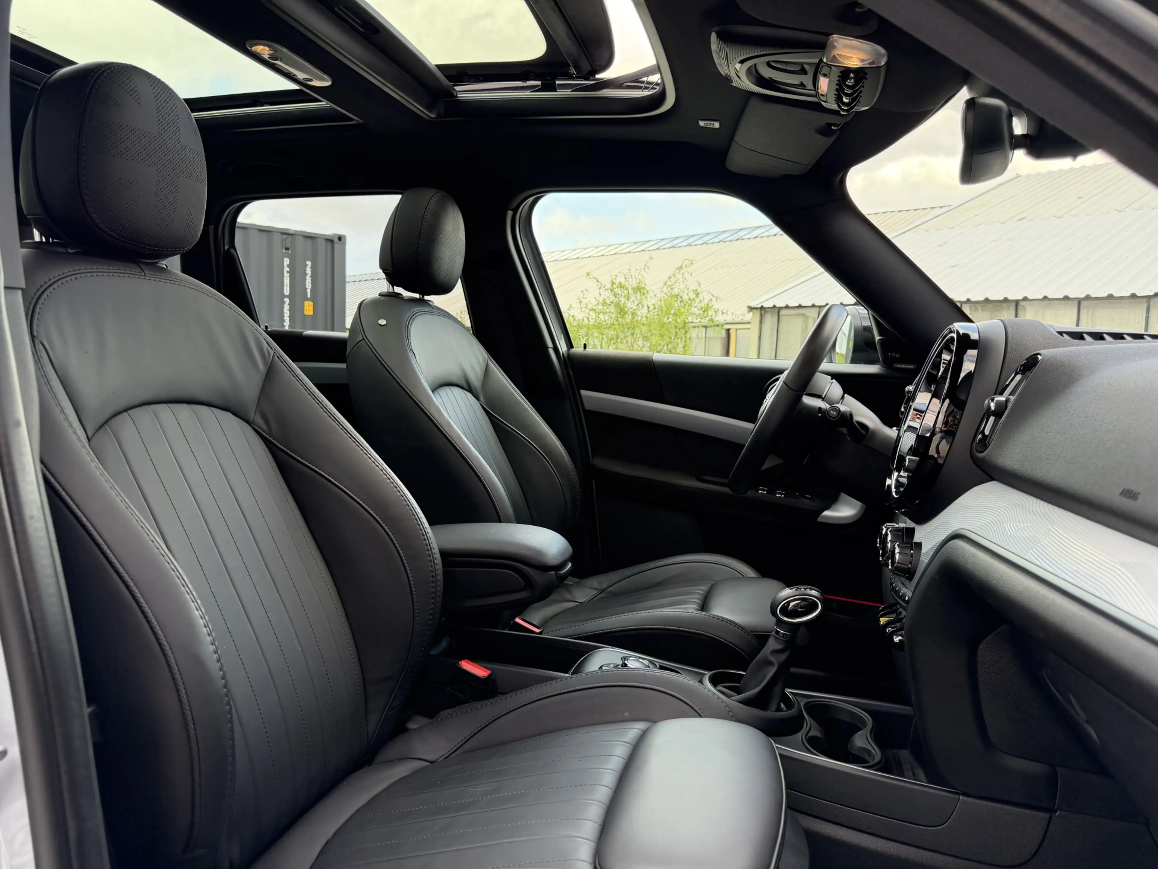 MINI Cooper SE Countryman 1.5 ALL4 Untamed Edition | Head-Up | Leder | Panor — photo 10