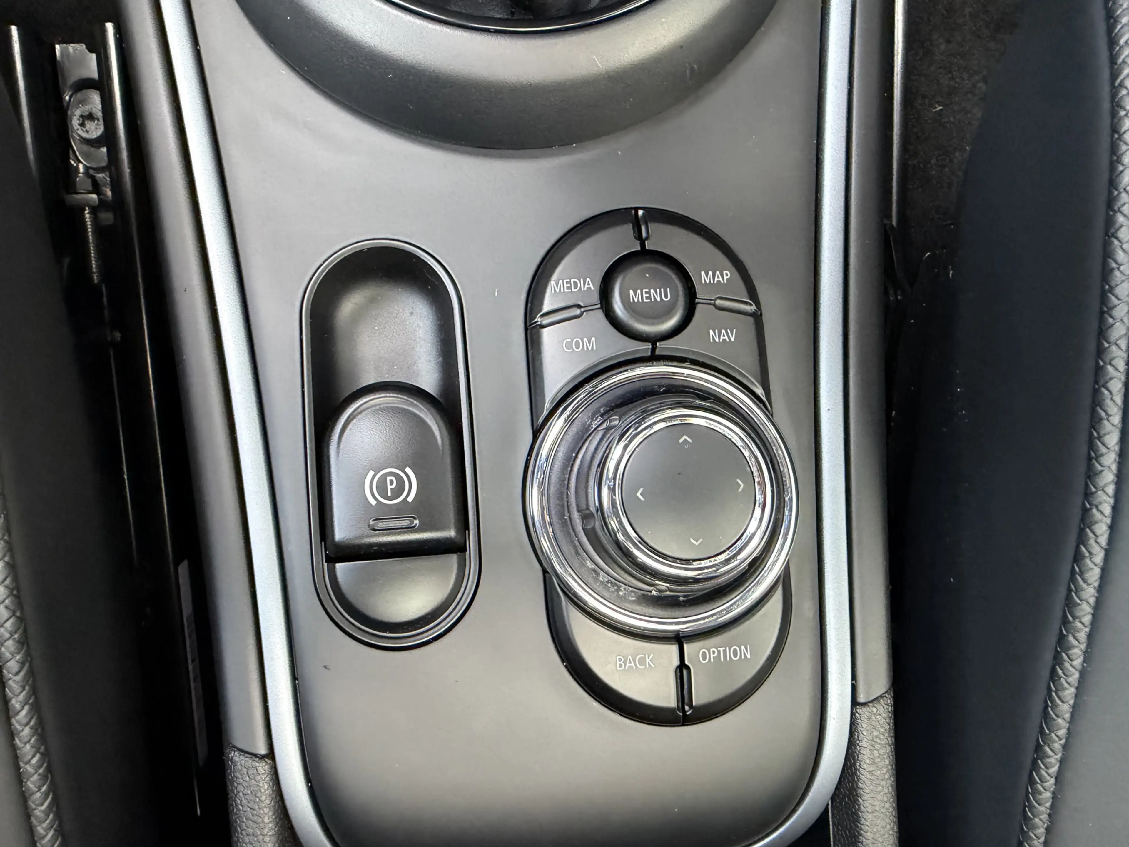 MINI Cooper SE Countryman 1.5 ALL4 Untamed Edition | Head-Up | Leder | Panor — photo 16