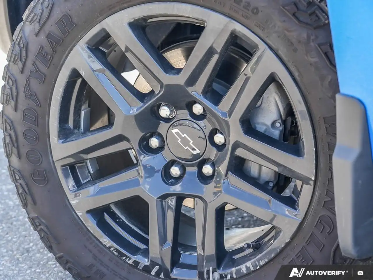 Chevrolet Silverado 1500 photo Chevrolet Silverado 1500