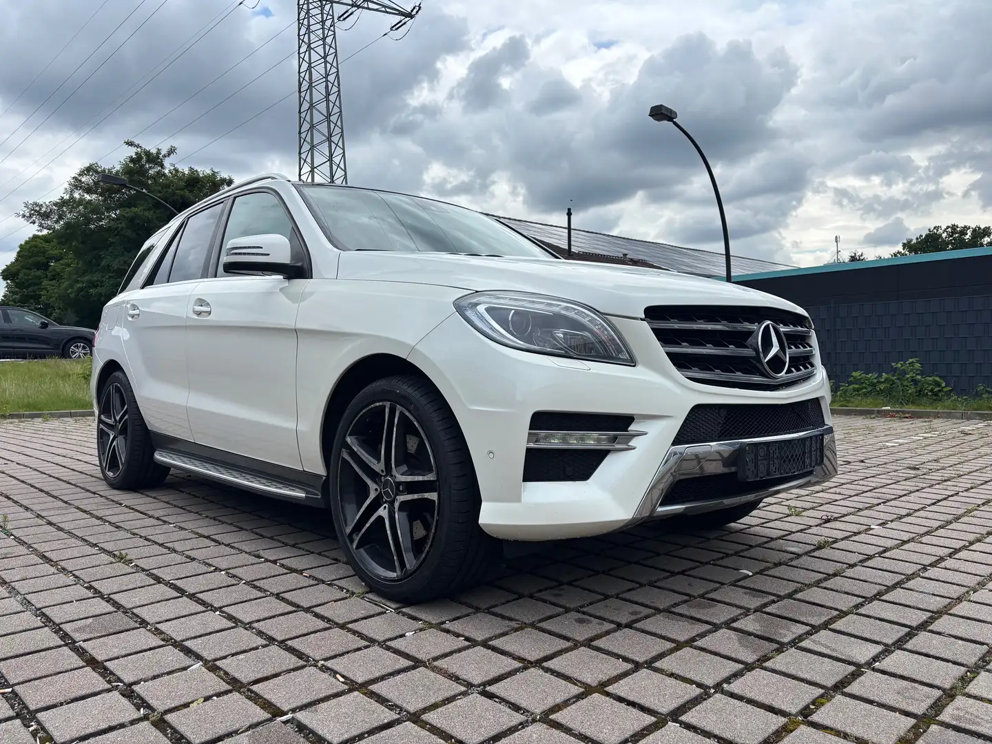Mercedes-Benz ML 350 ML 350 CDI BlueTe AMG Paket Kamera Pano Keyless Go Blanc - 2