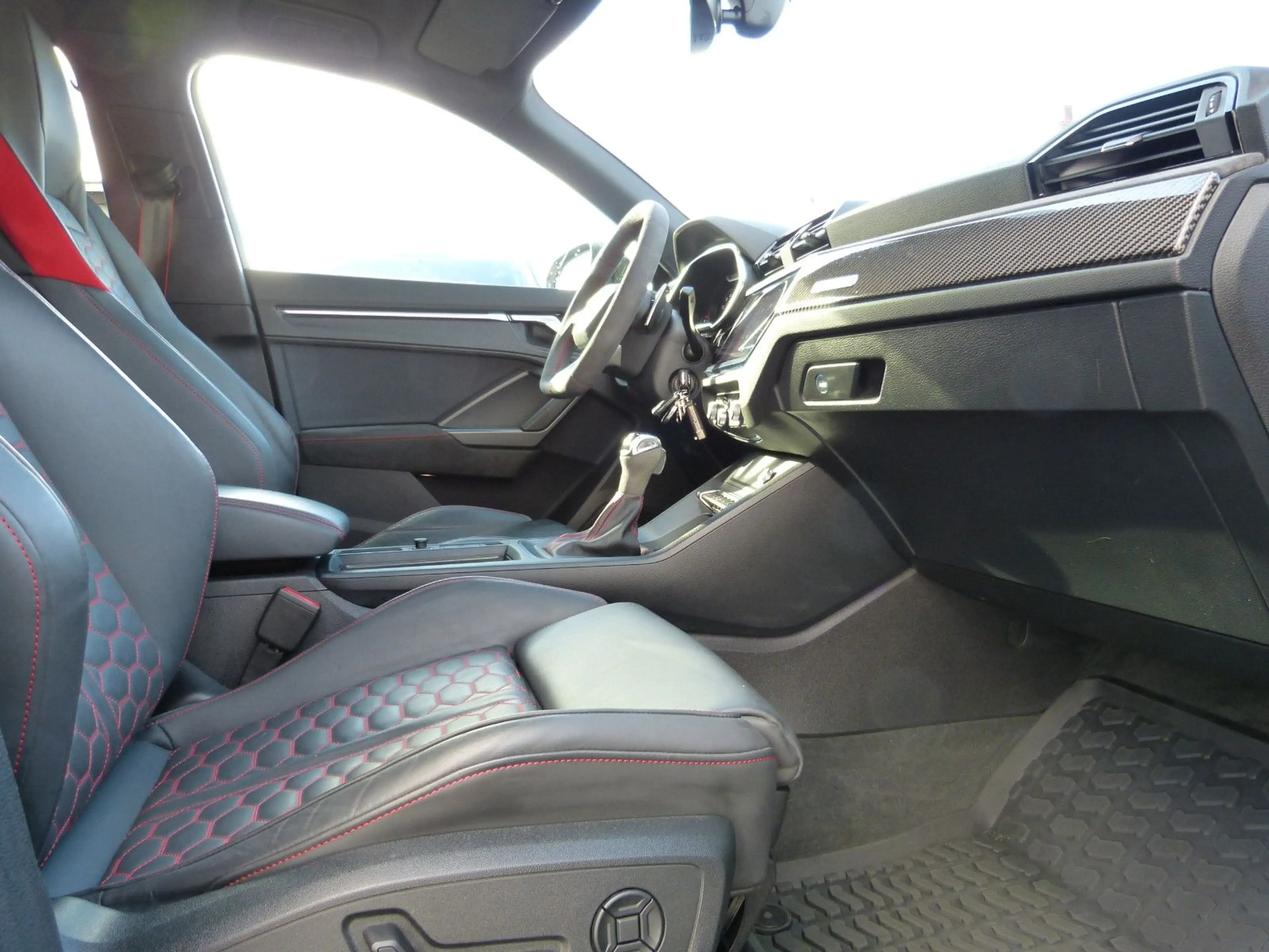 Audi RS Q3 RS Q3 2.5 TFSI quattro Keramikbremse 1.Hand — photo 14
