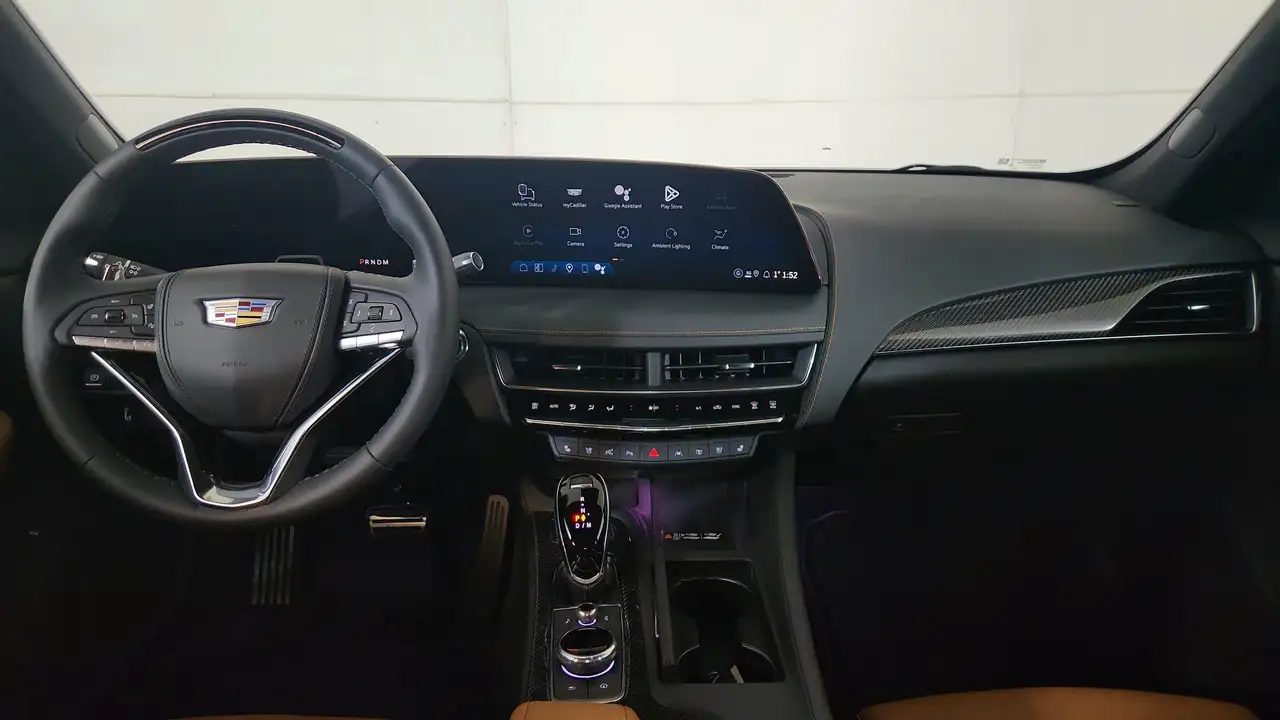Cadillac CT5 снимка Cadillac CT5