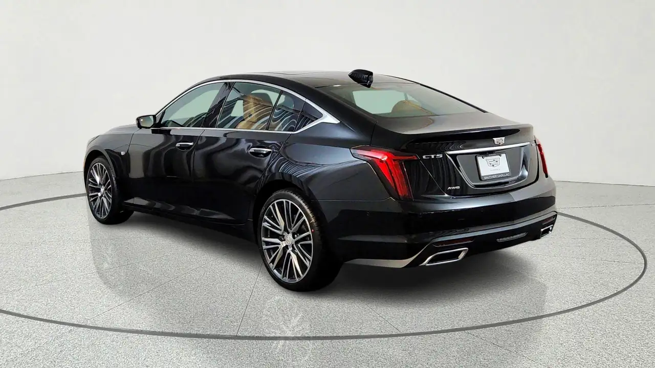 Cadillac CT5 снимка Cadillac CT5